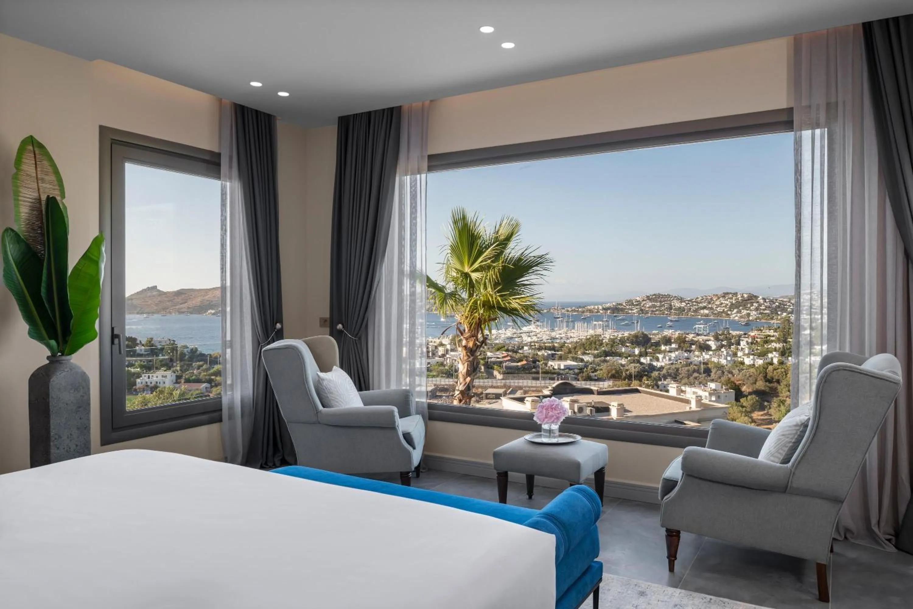 Photo of the whole room, Bed in Ailla Yalıkavak