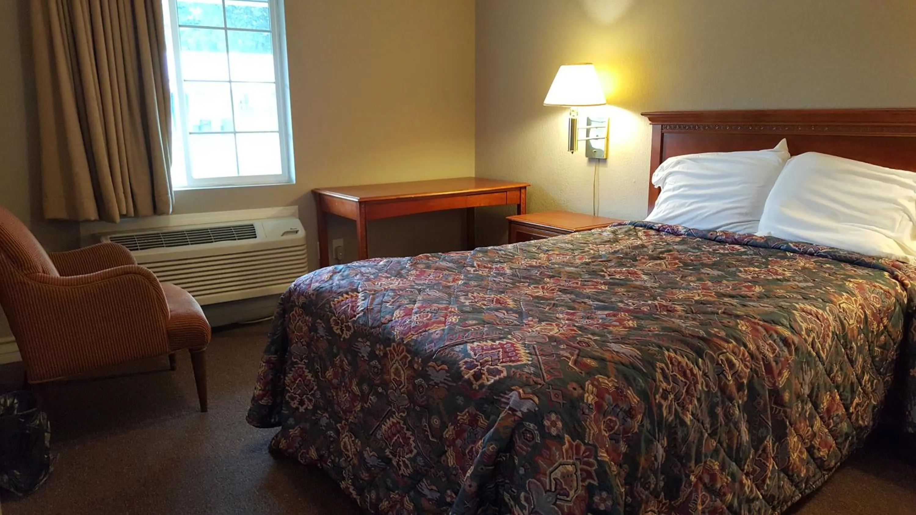 Bed in Pacific Motel