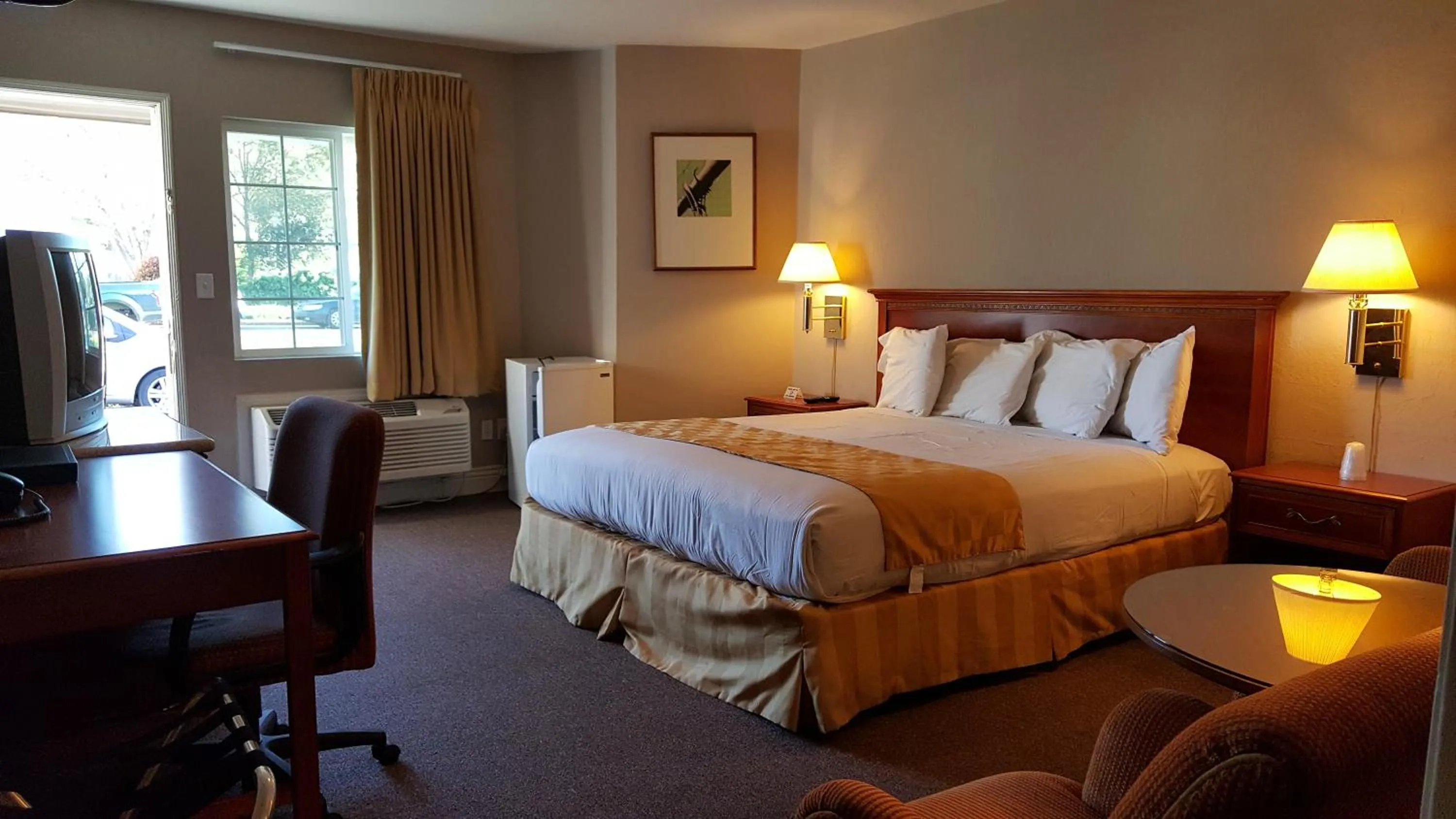 Bed in Pacific Motel