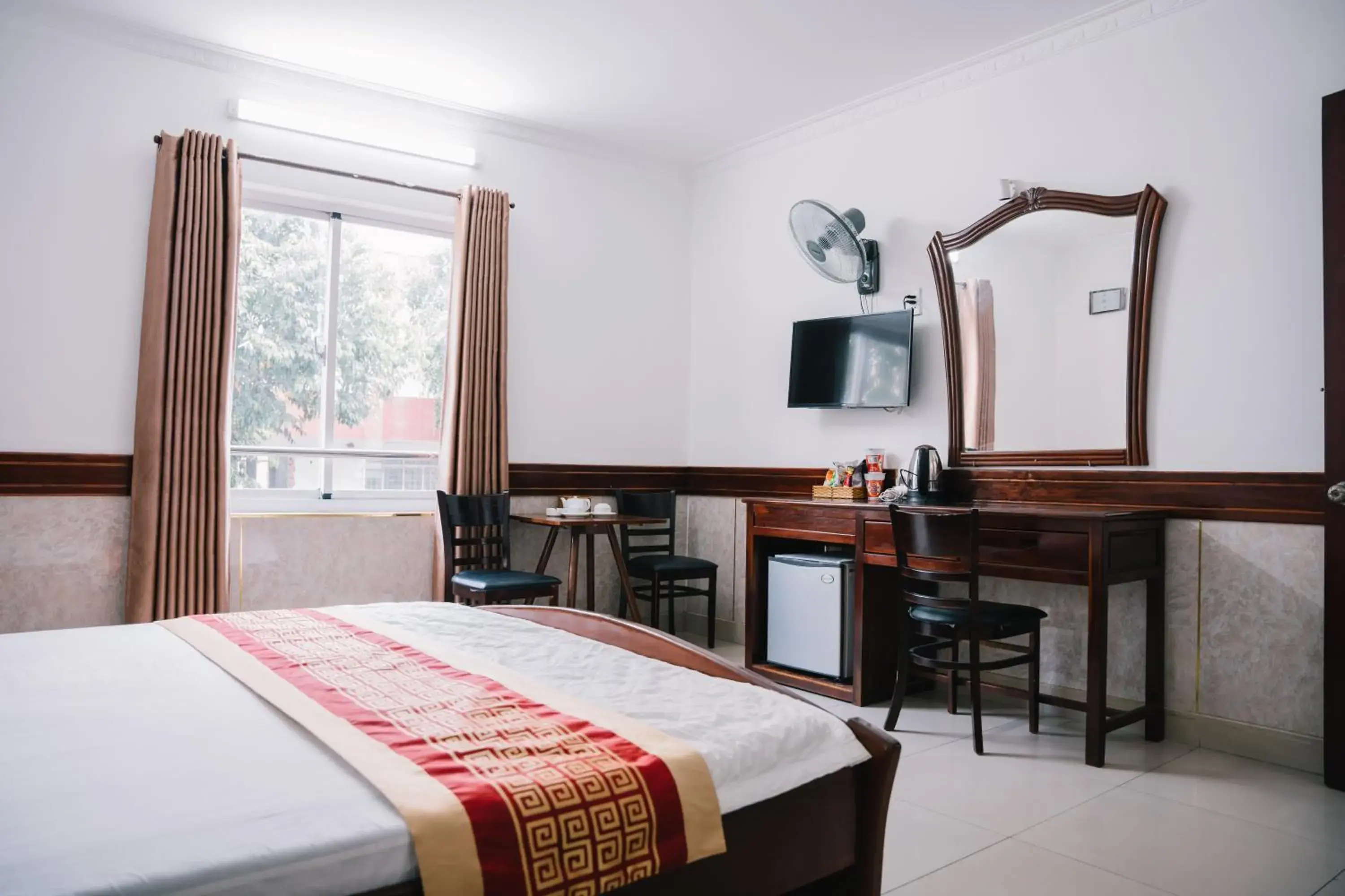 Deluxe Double Room in HUNG HUONG HOTEL Deluxe Double Room in HUNG HUONG HOTEL