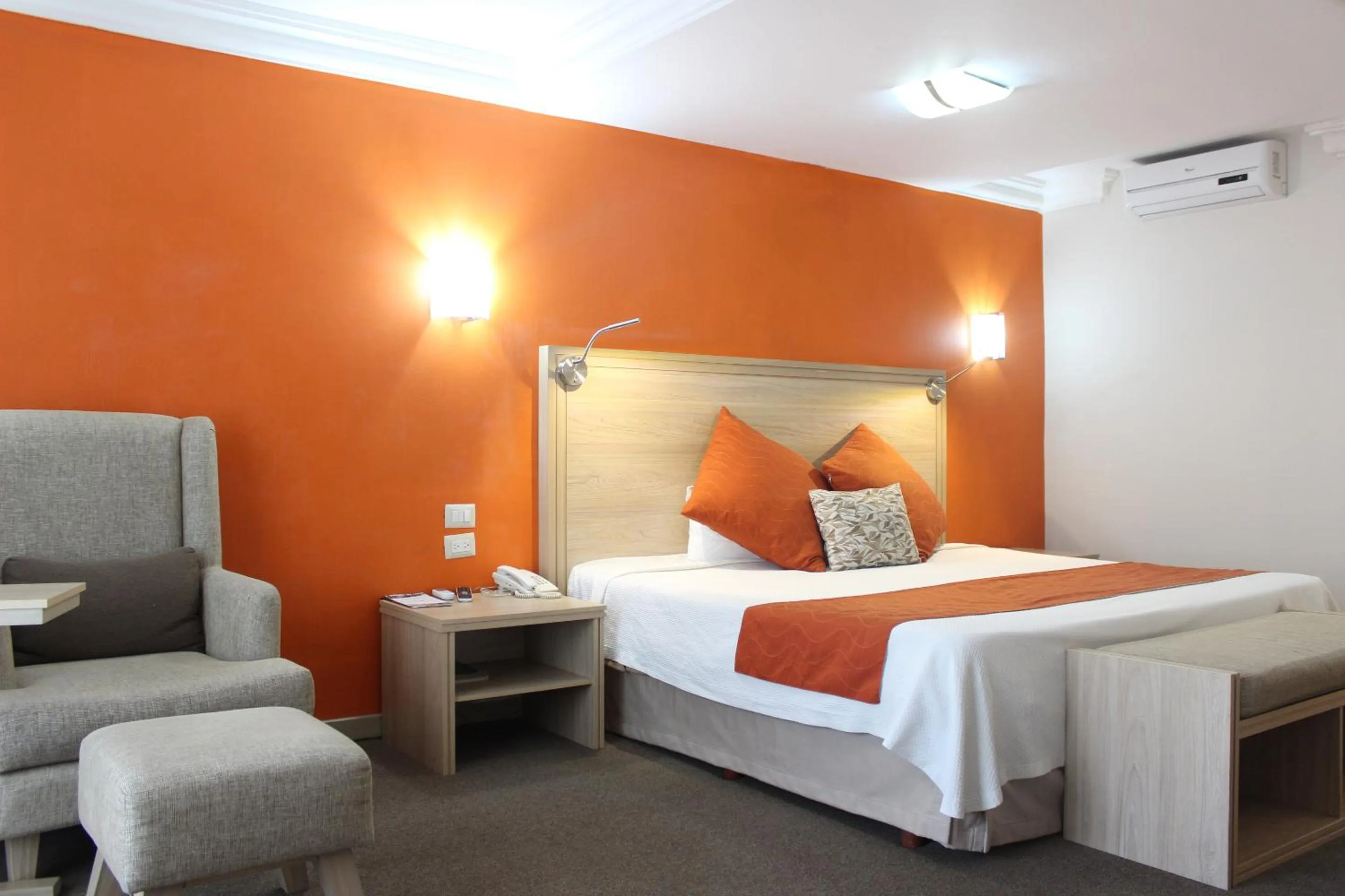 Bedroom, Bed in Hotel Flamingo Irapuato