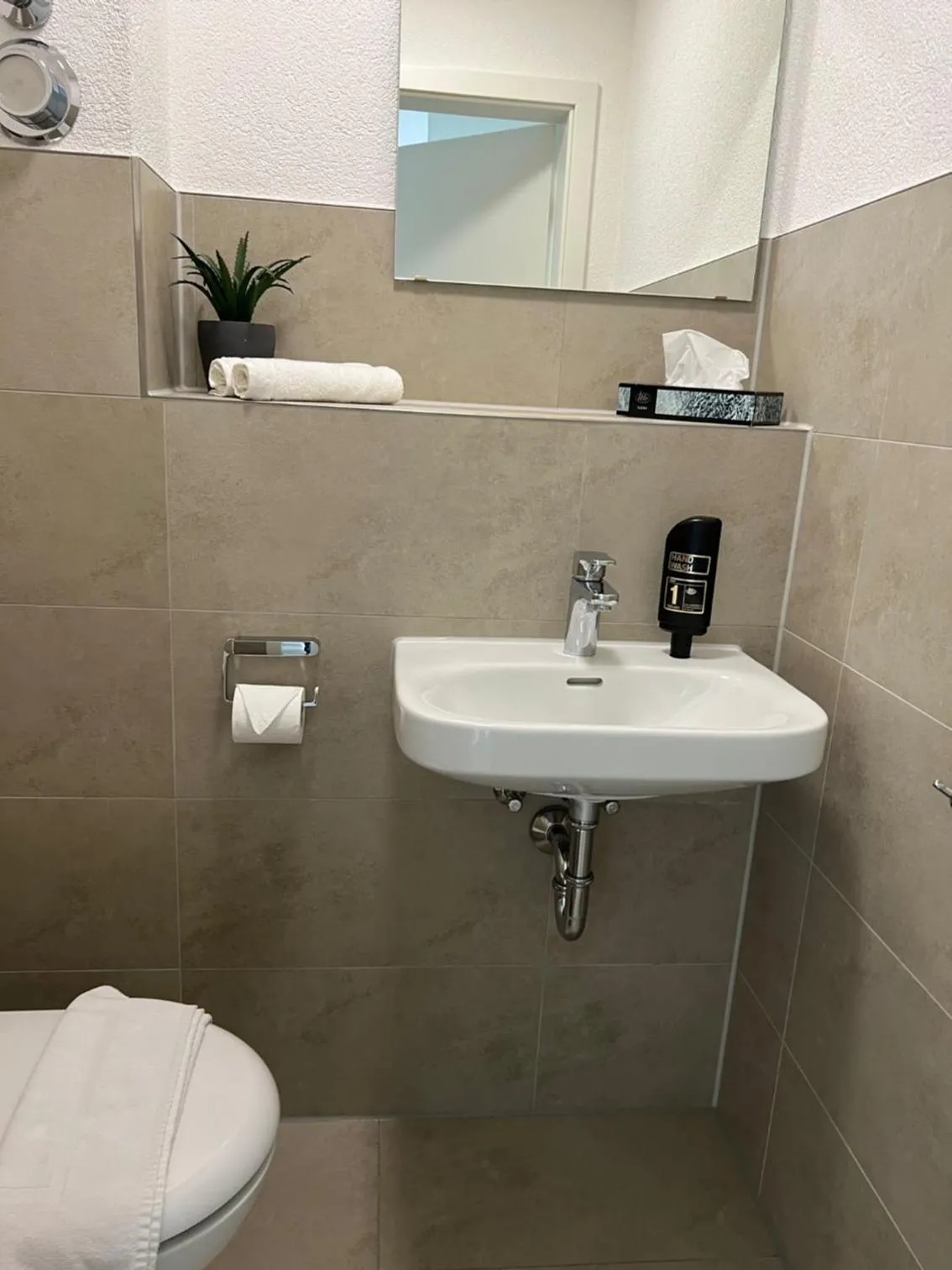 Toilet in New Age Boardinghaus Bad Wimpfen