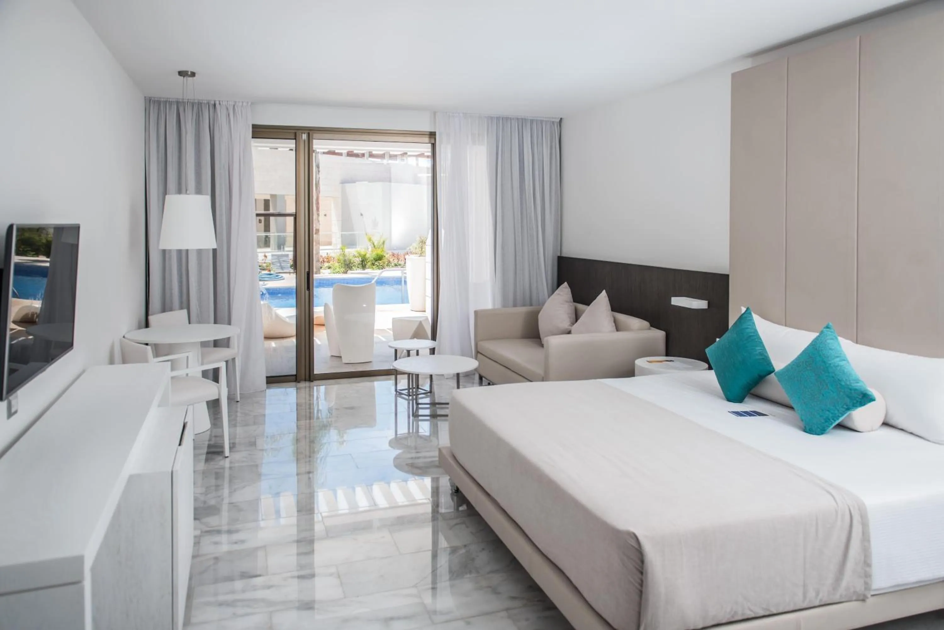 Photo of the whole room, Bed in Platinum Yucatan Princess Adults Only - All Inclusive