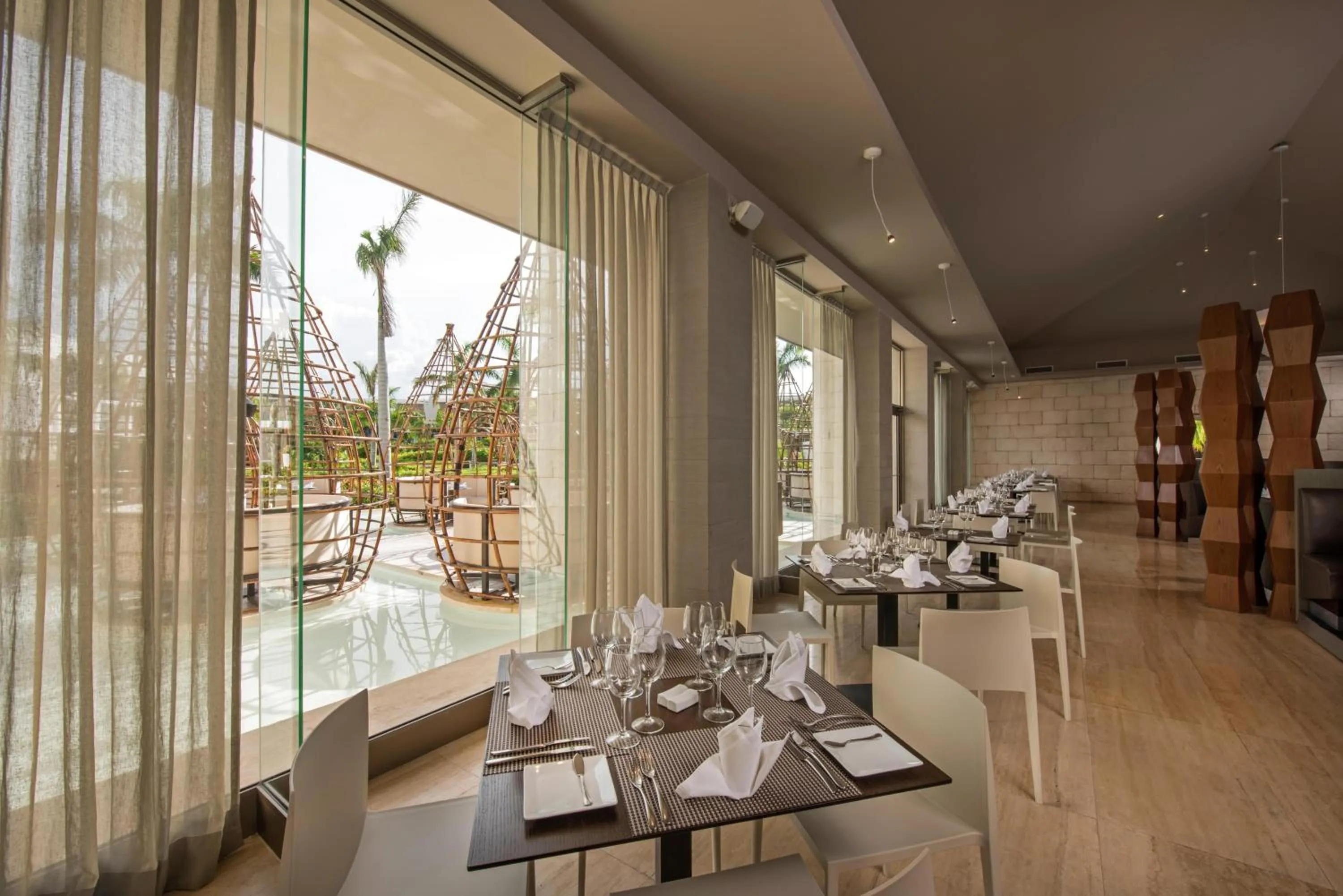 Restaurant/places to eat in Platinum Yucatan Princess Adults Only - All Inclusive