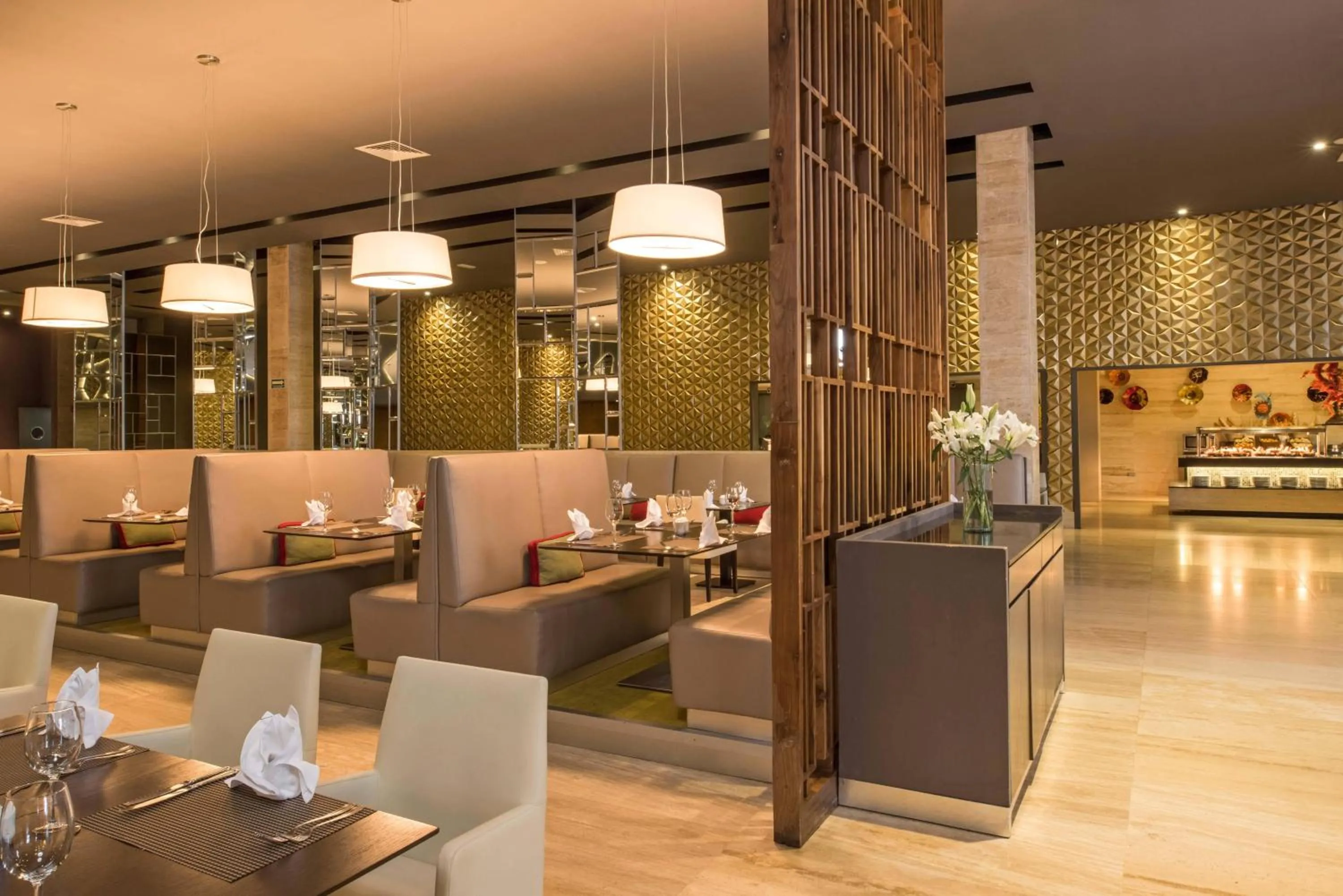 Restaurant/places to eat in Platinum Yucatan Princess Adults Only - All Inclusive