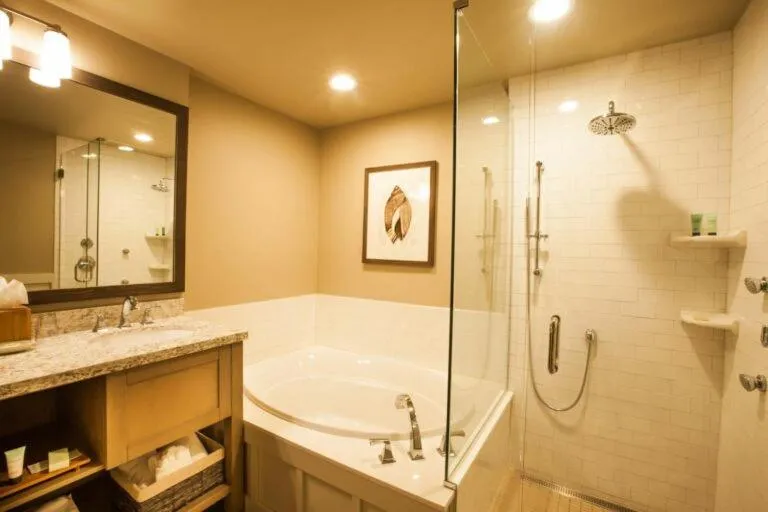 Shower in The Ocean Lodge