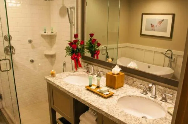 Shower in The Ocean Lodge