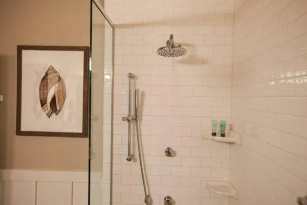 Shower in The Ocean Lodge