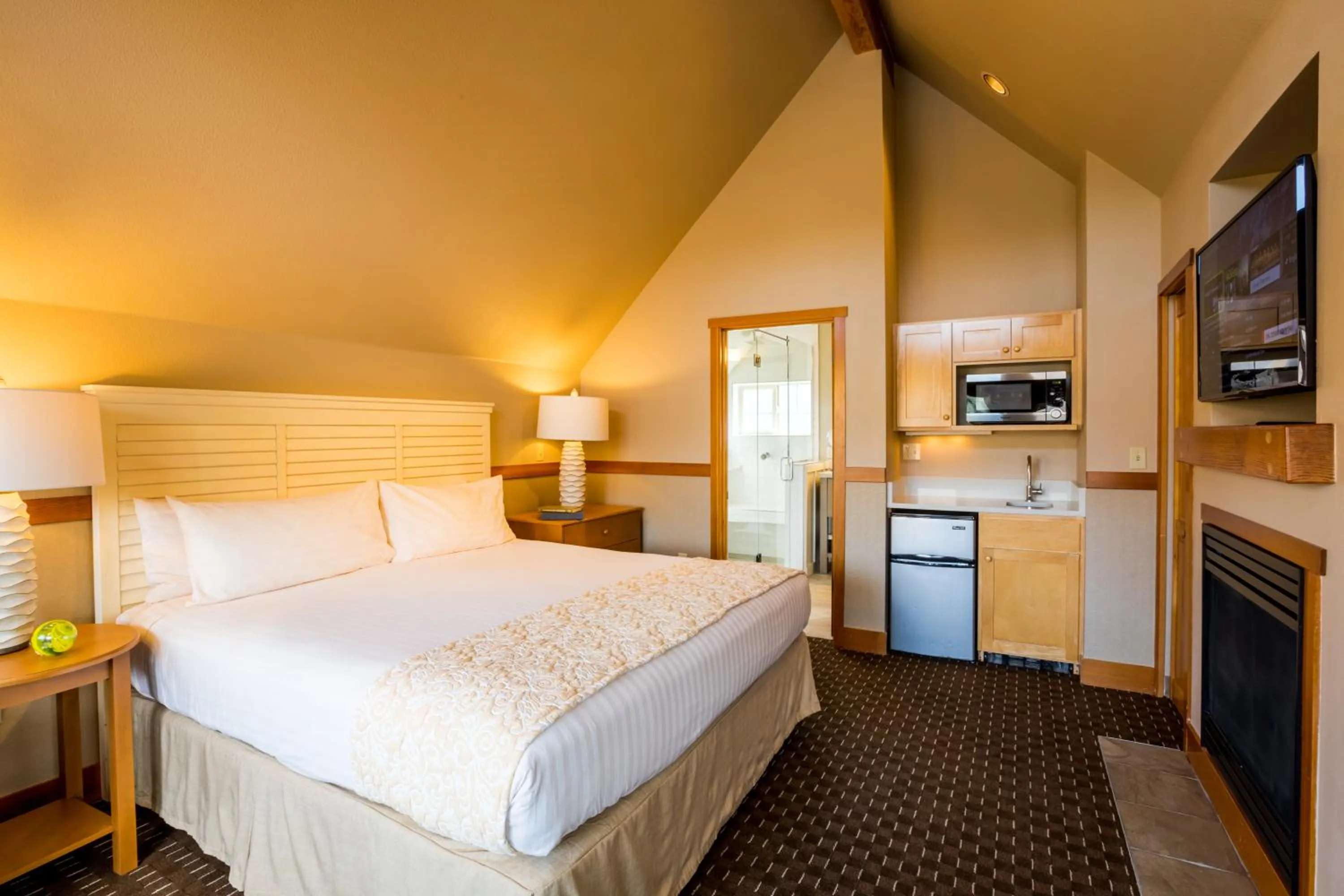 Bed in The Ocean Lodge