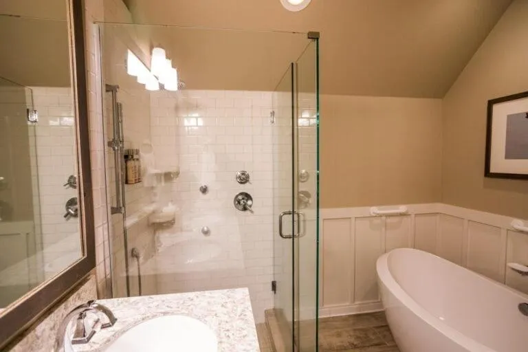 Shower in The Ocean Lodge