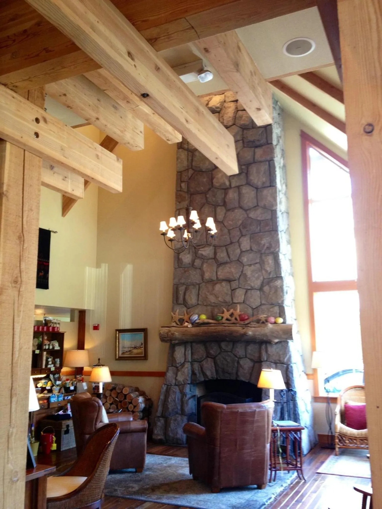 Communal lounge/ TV room in The Ocean Lodge