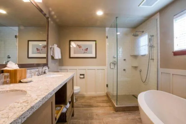 Shower in The Ocean Lodge