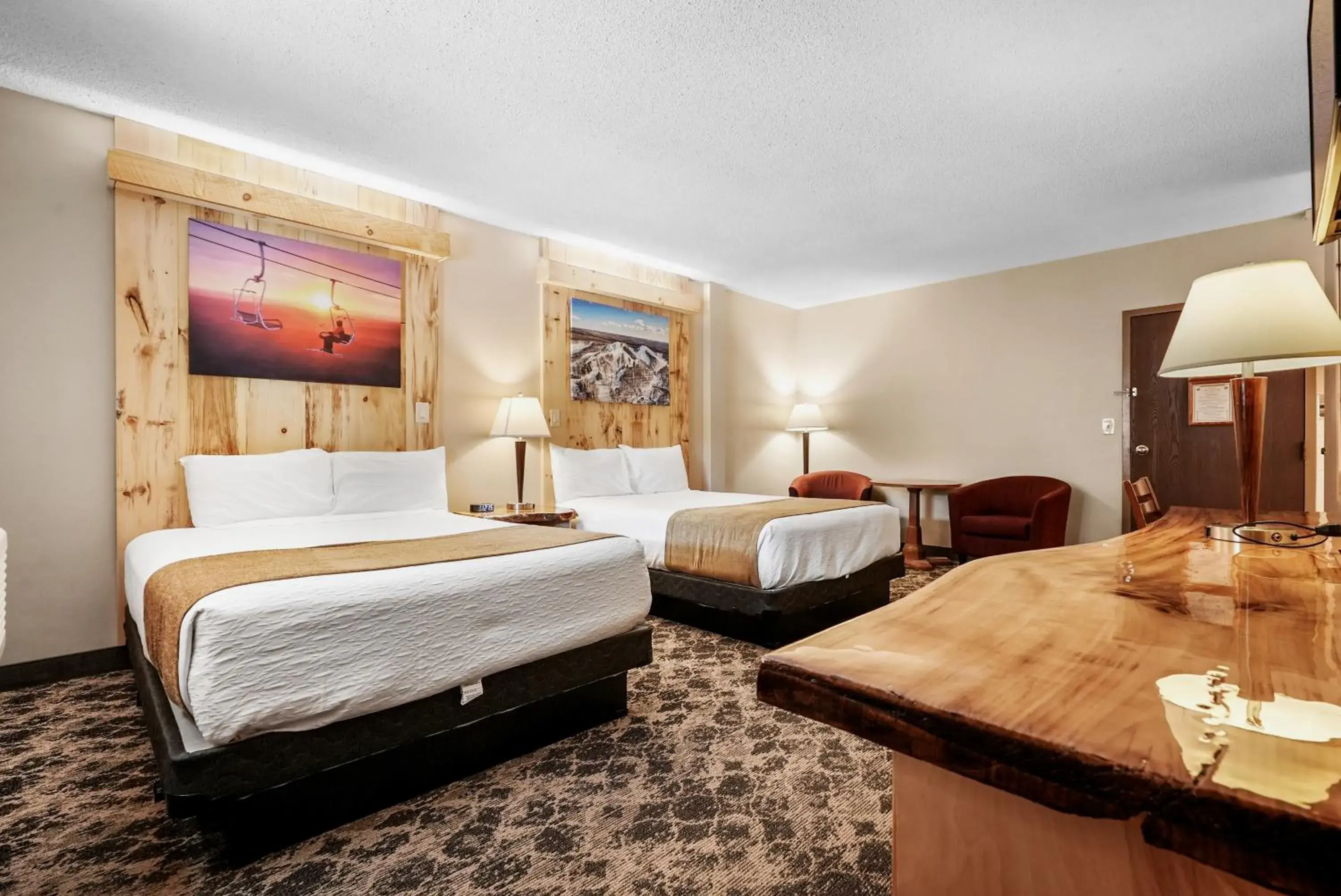 Double Room with Two Double Beds in Caberfae Peaks Ski & Golf Resort Double Room with Two Double Beds in Caberfae Peaks Ski & Golf Resort