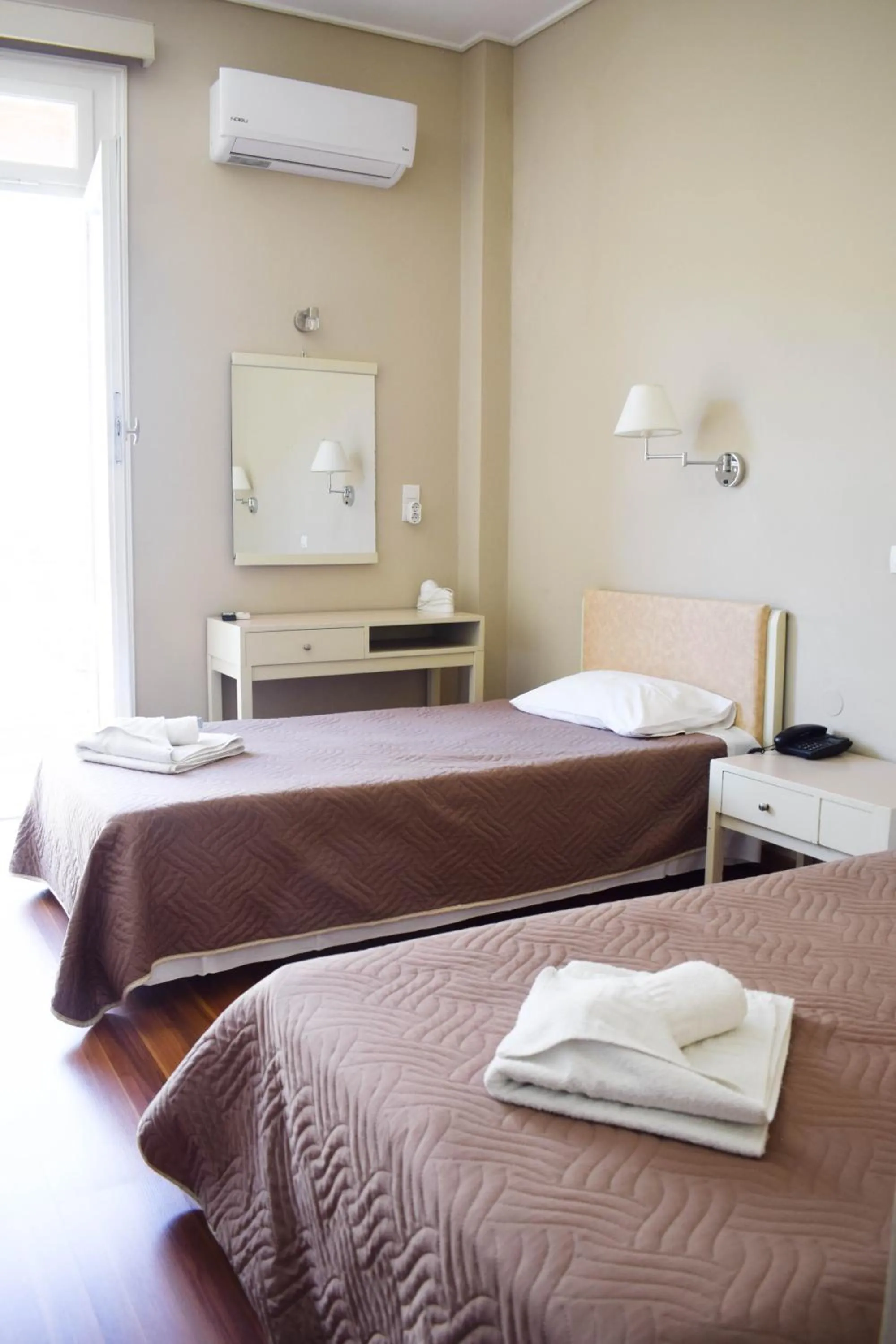 Bed in City Center Hotel