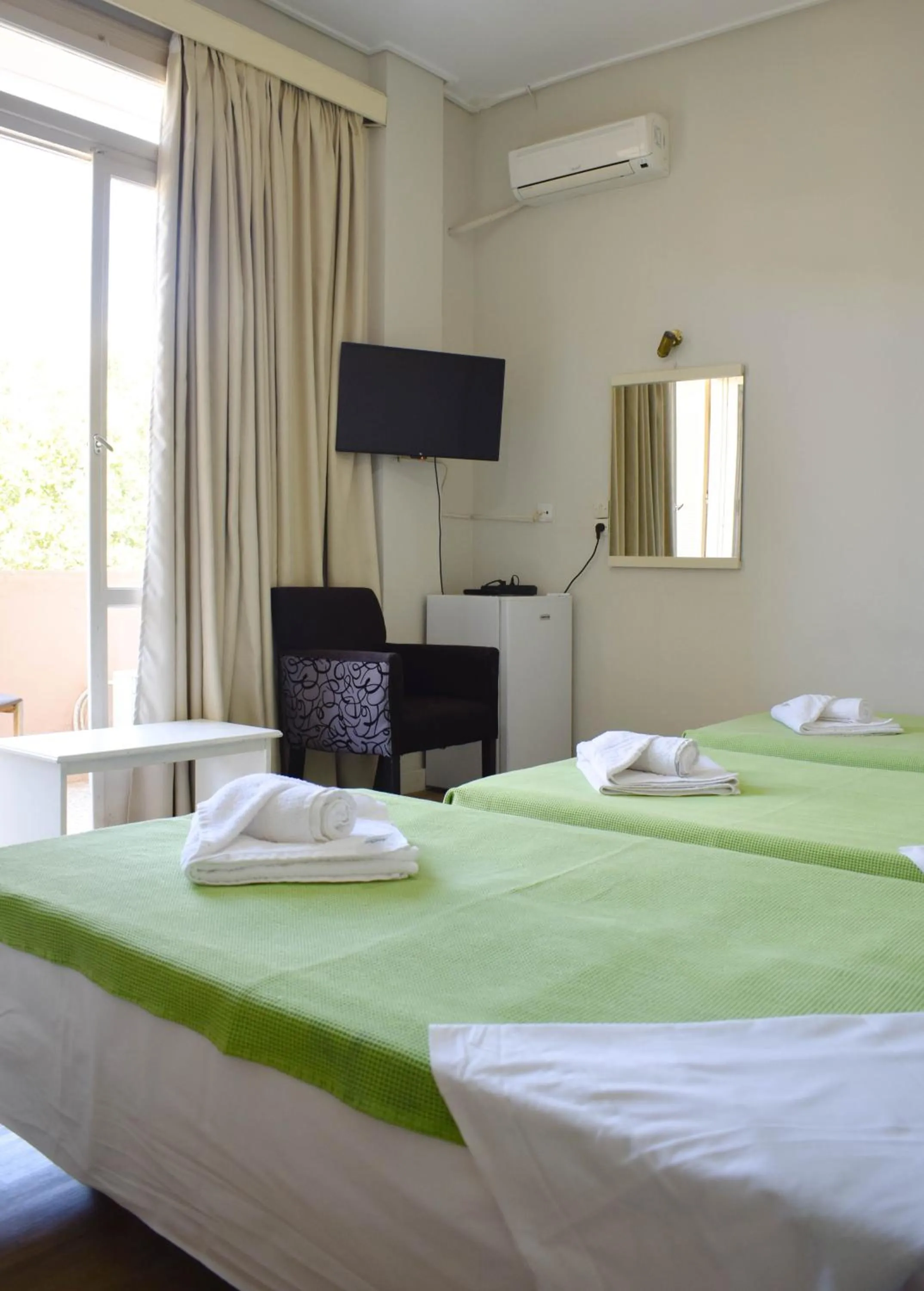 Bed in City Center Hotel