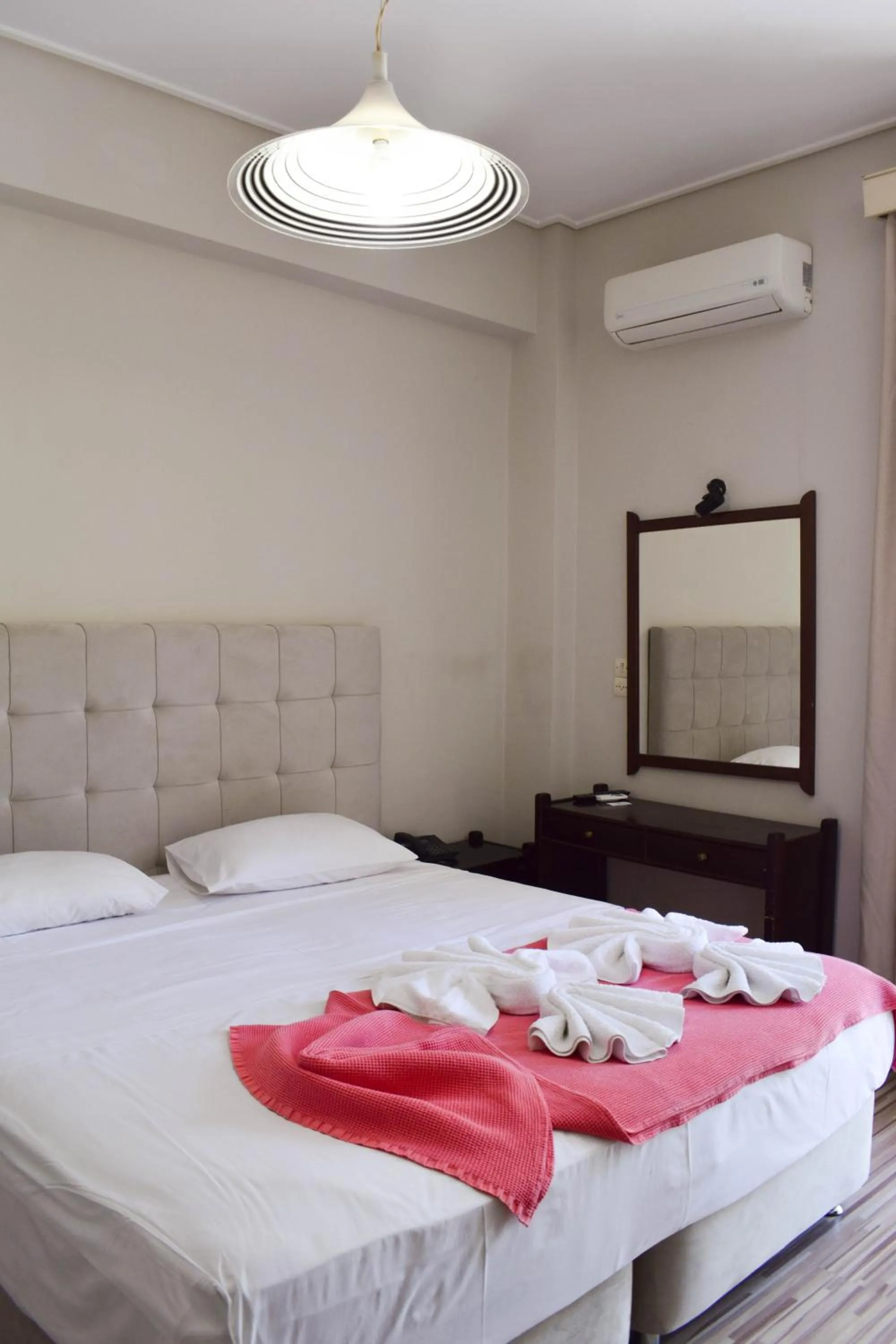 Bed in City Center Hotel