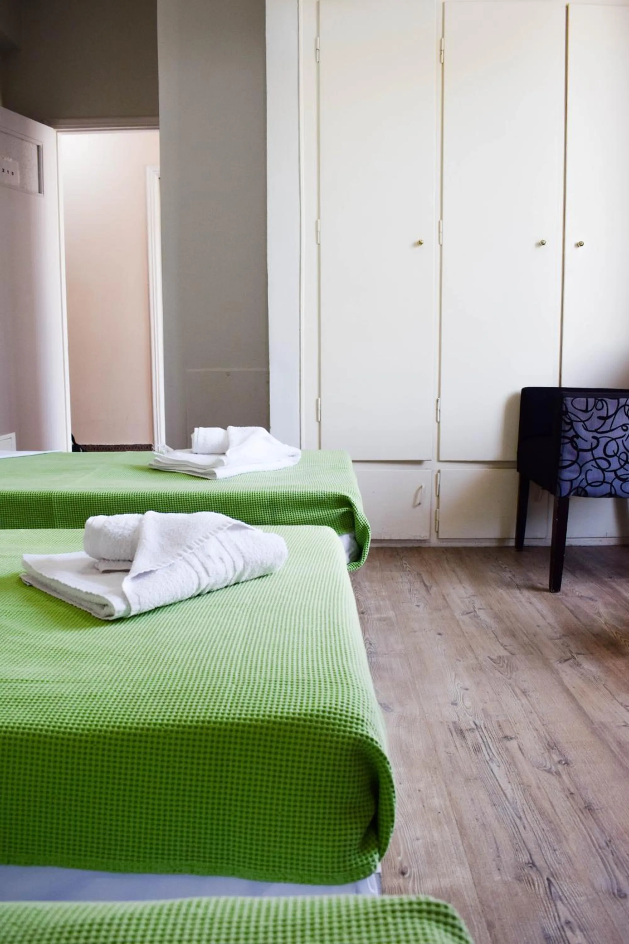 Bed in City Center Hotel