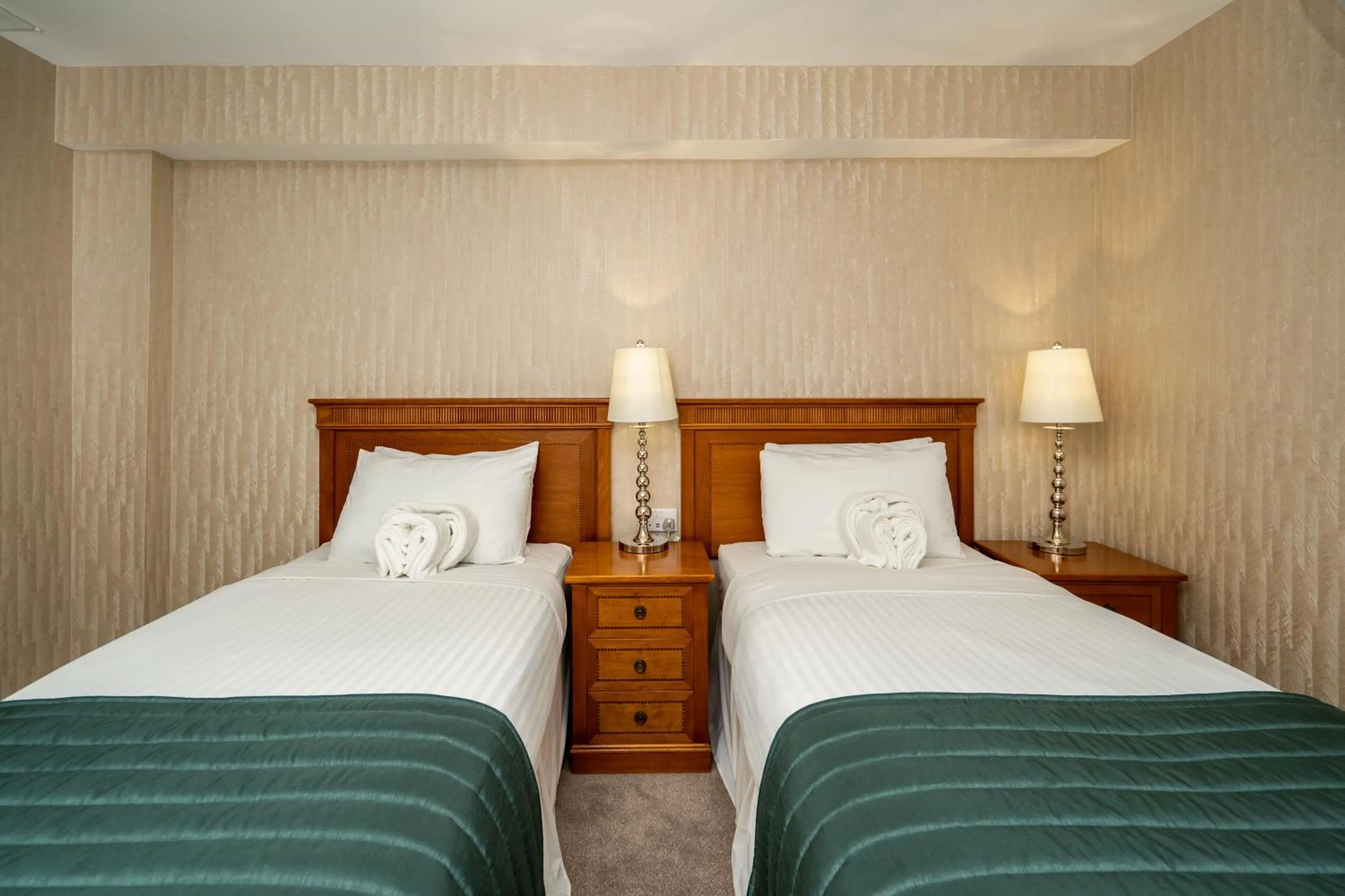 Bed in The Clarendon Hotel