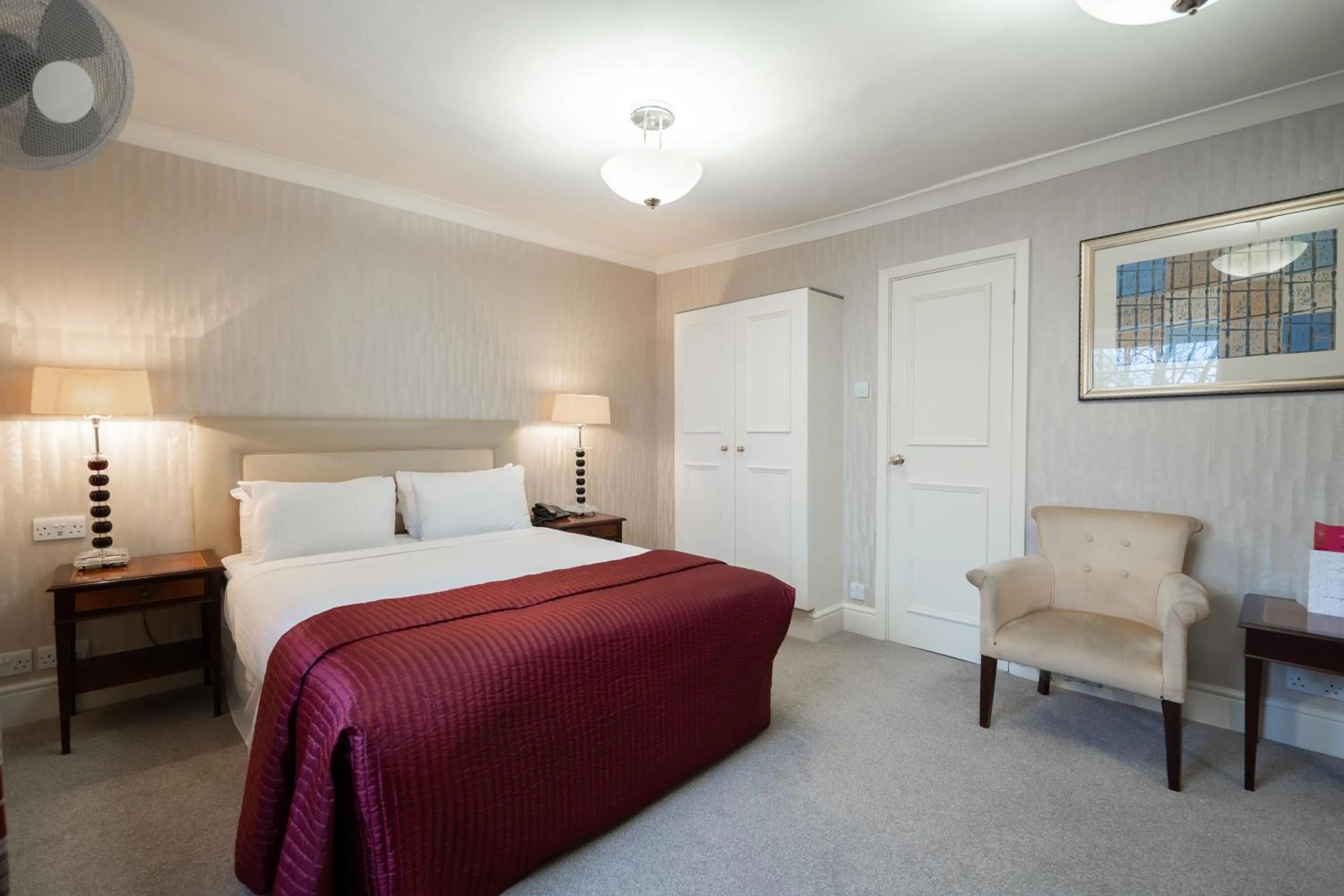 Bedroom, Bed in The Clarendon Hotel