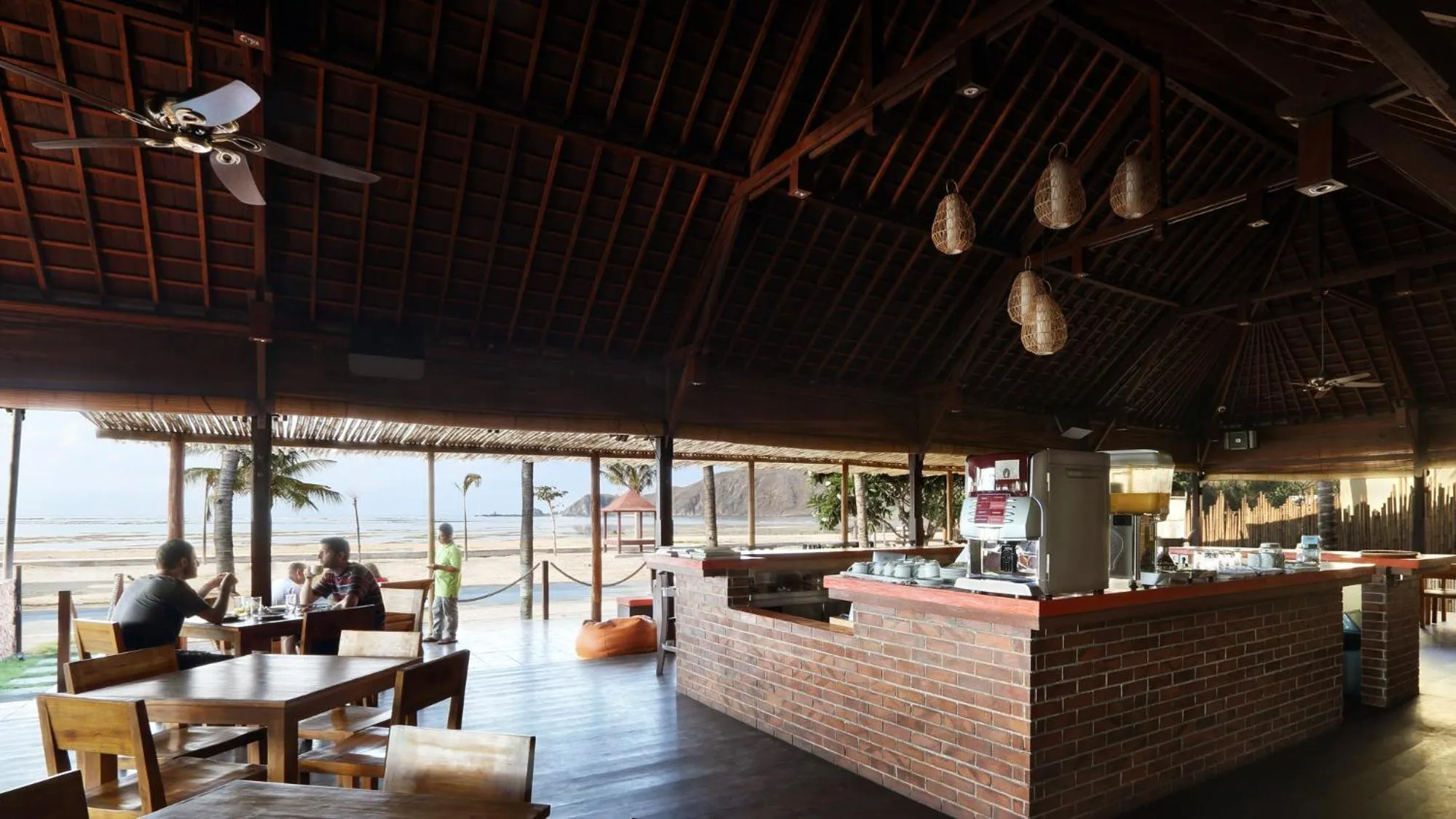 Lounge or bar in Puri Rinjani Bungalows