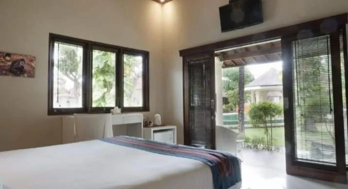 Bedroom, Bed in Puri Rinjani Bungalows