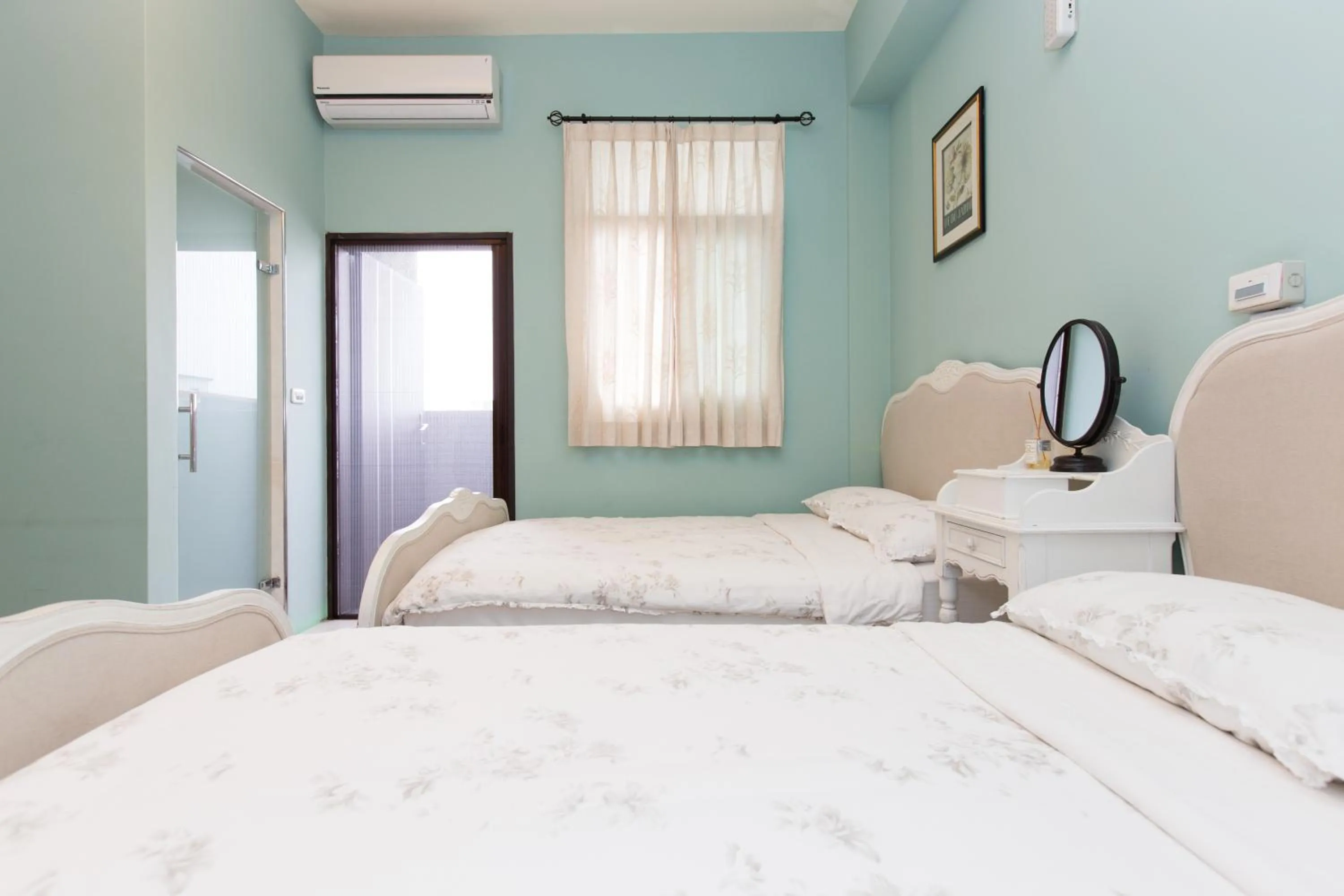 Bed in Wei Sen House