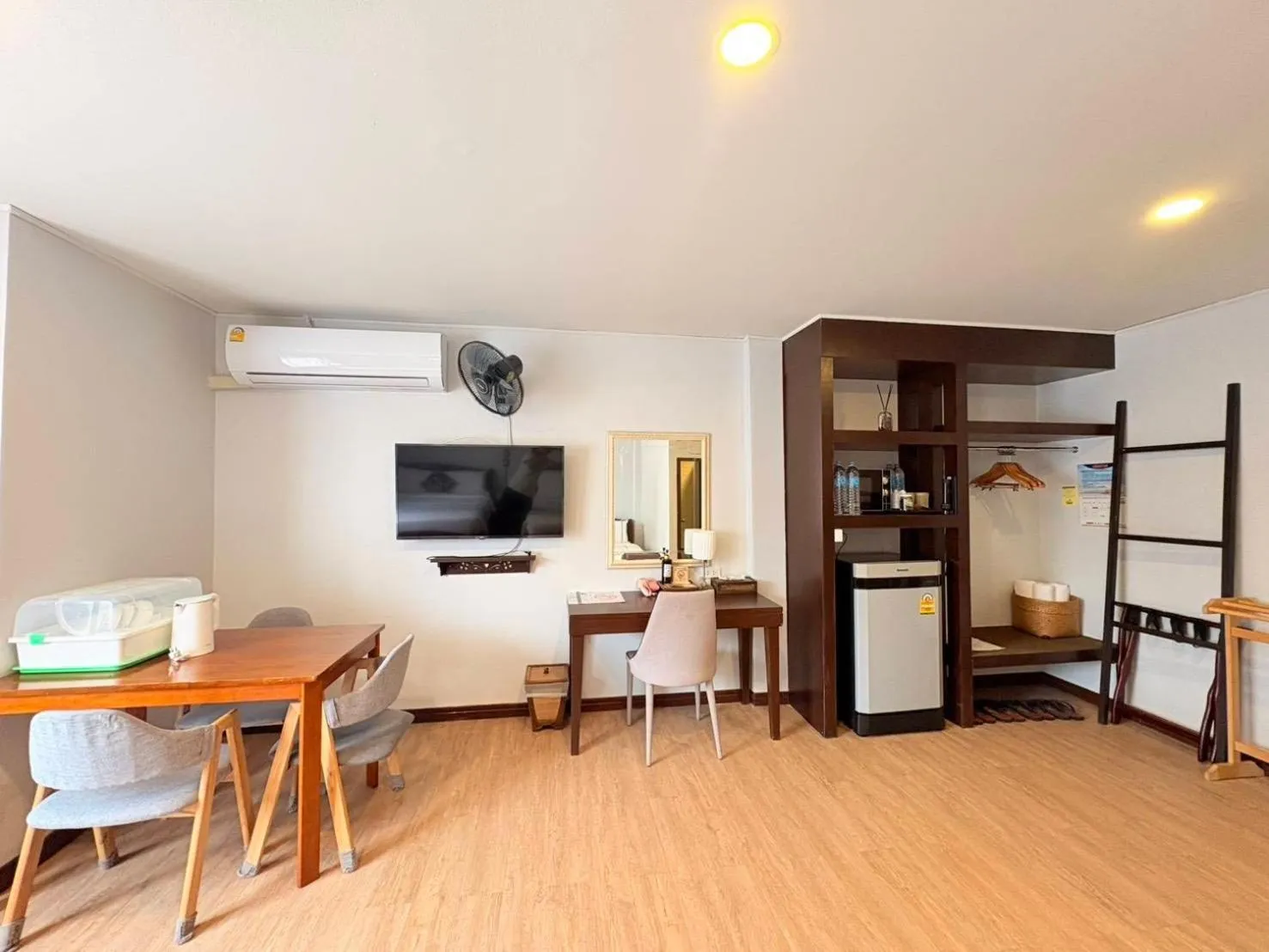 TV and multimedia, Bed in Talay Sai @ Thung Wua Laen