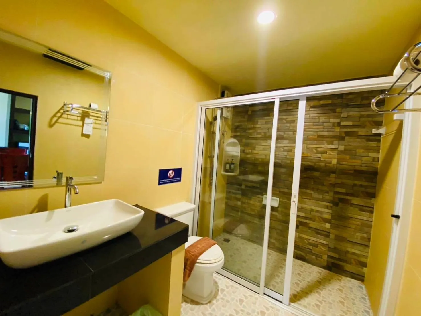 Bathroom in Talay Sai @ Thung Wua Laen