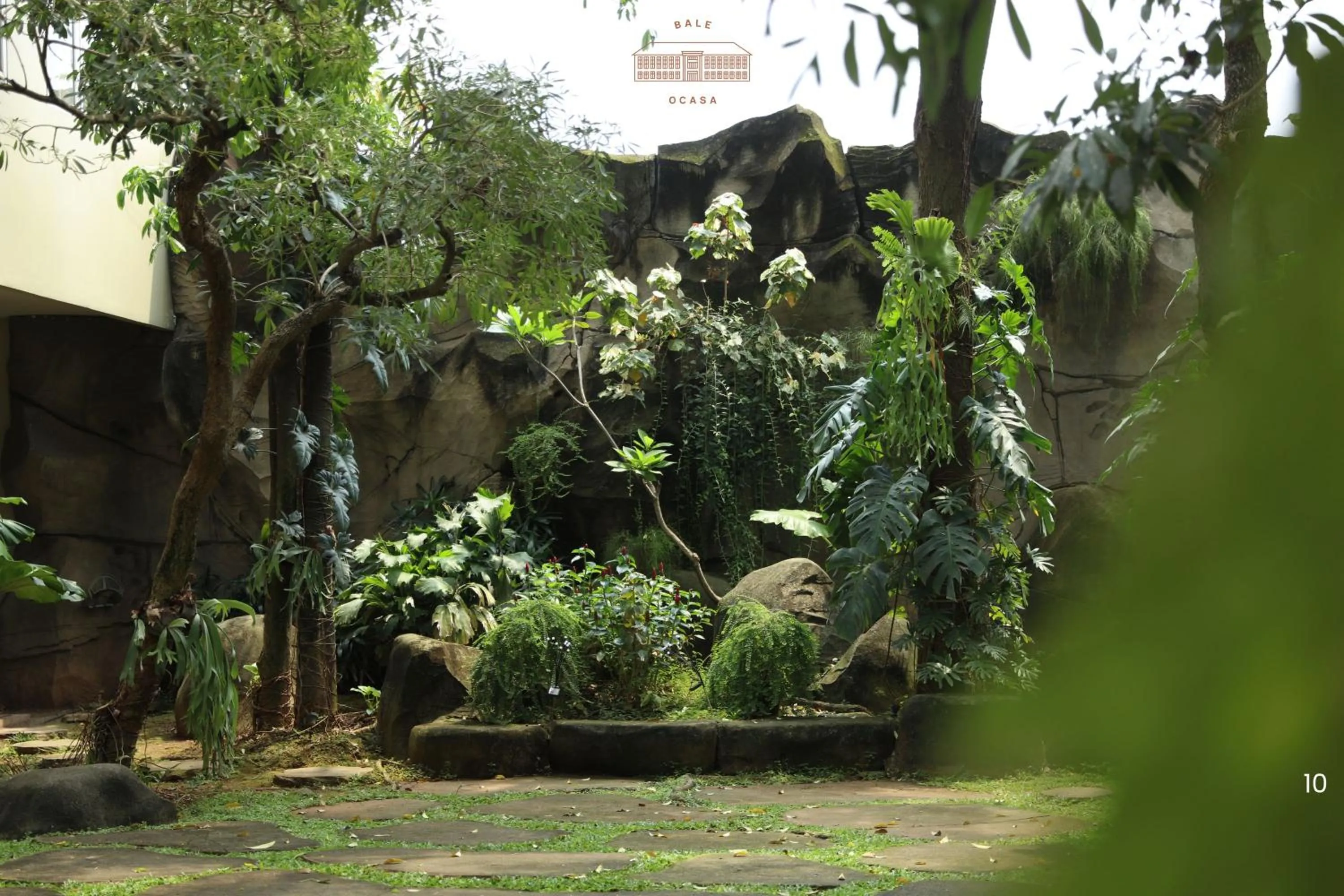 Garden in Bale Ocasa by Behomy