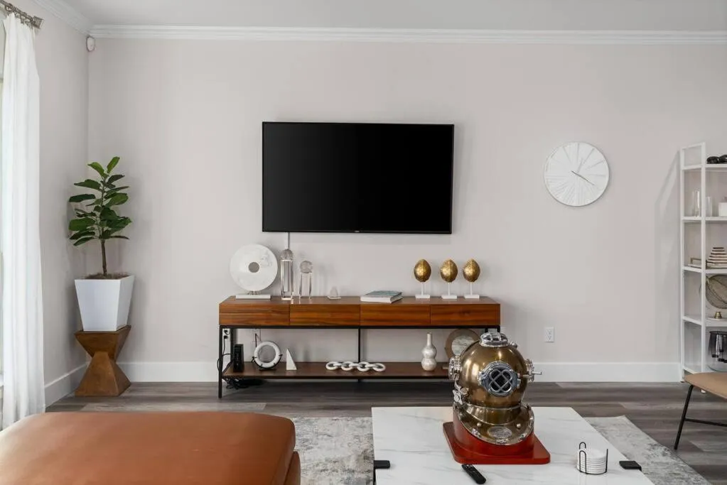 Lakefront Home Insane Views - Pool Spa Gameroom