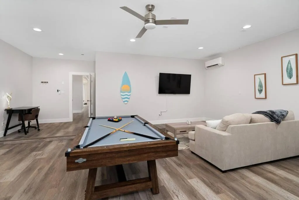 Lakefront Home Insane Views - Pool Spa Gameroom