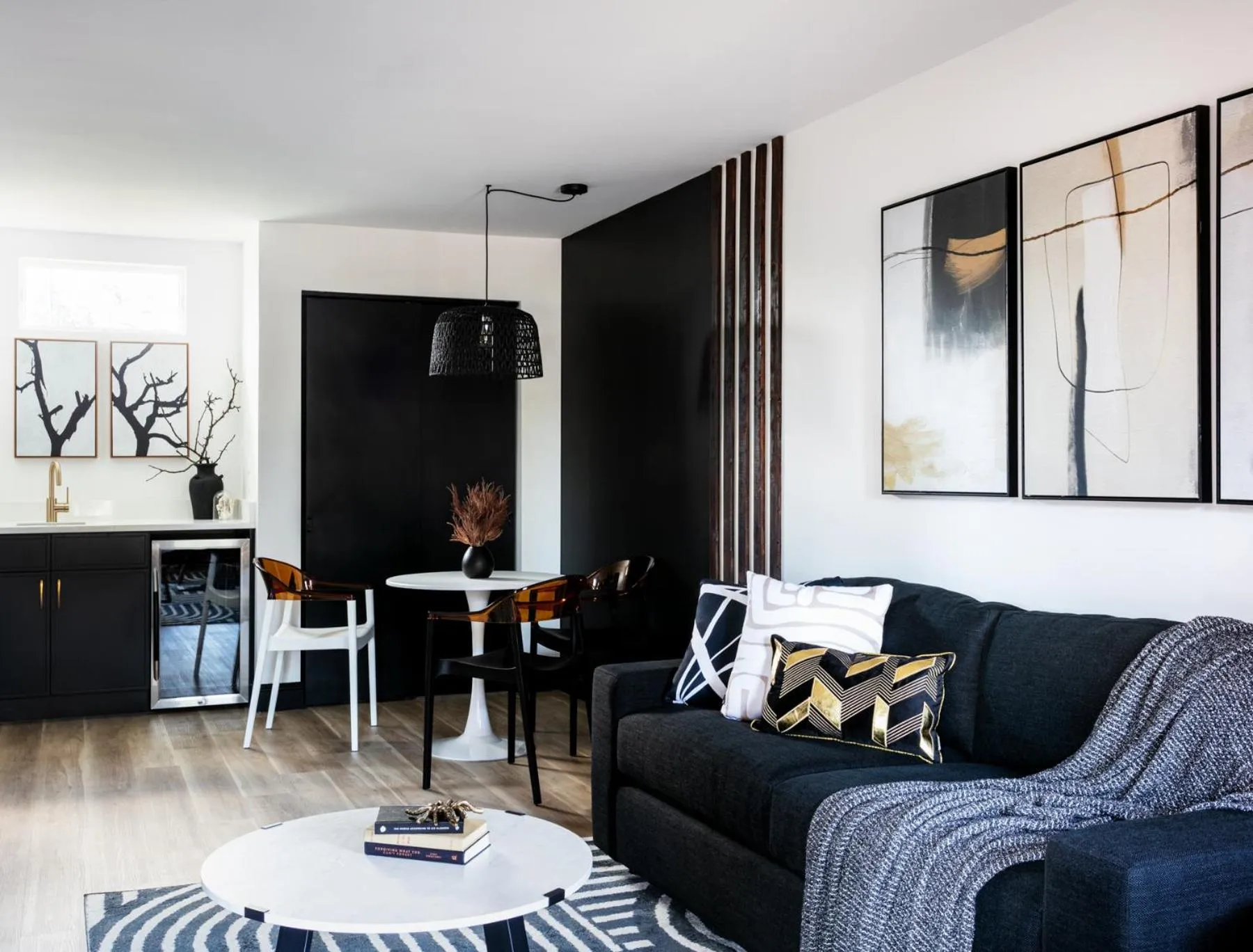 Seating area in The Cove At Salem