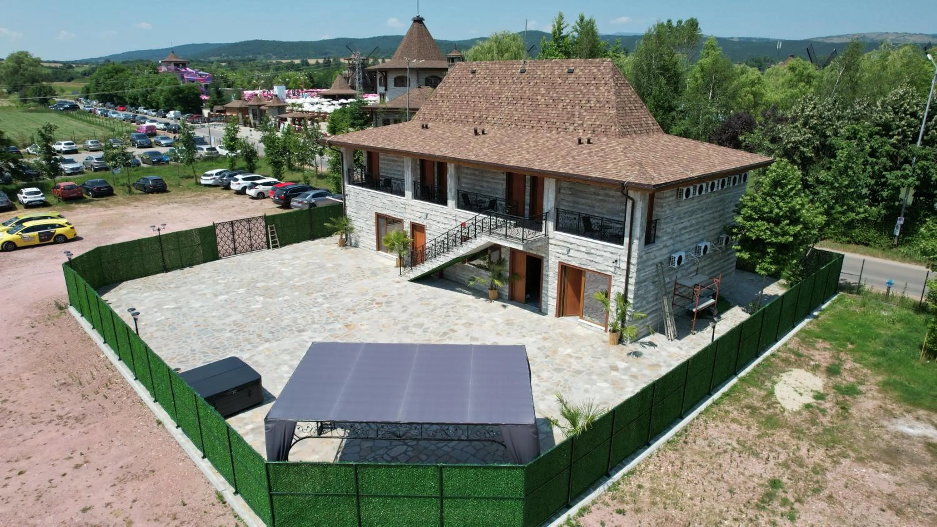 Property building in The Wind Mills Hydropark