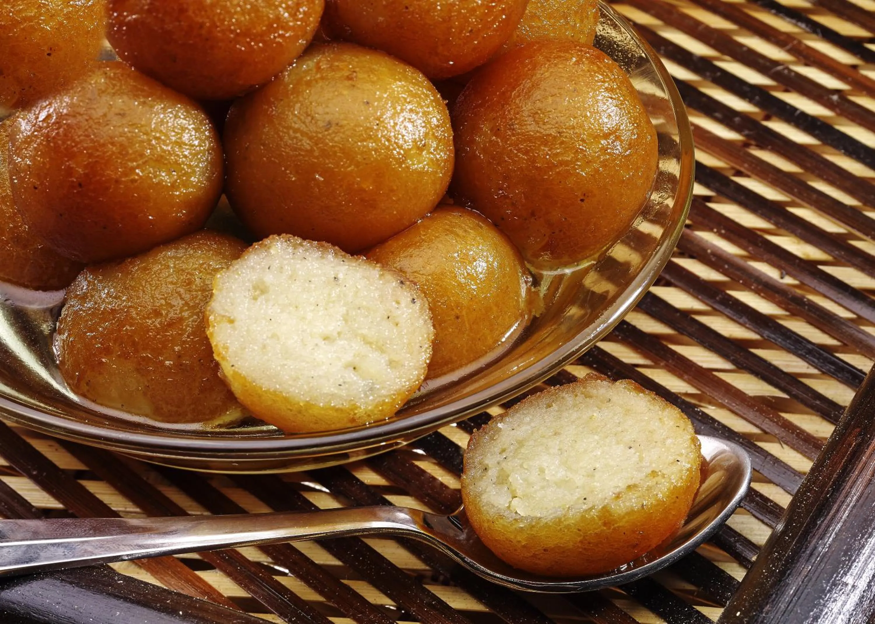 Food and drinks in Hotel Shreyas