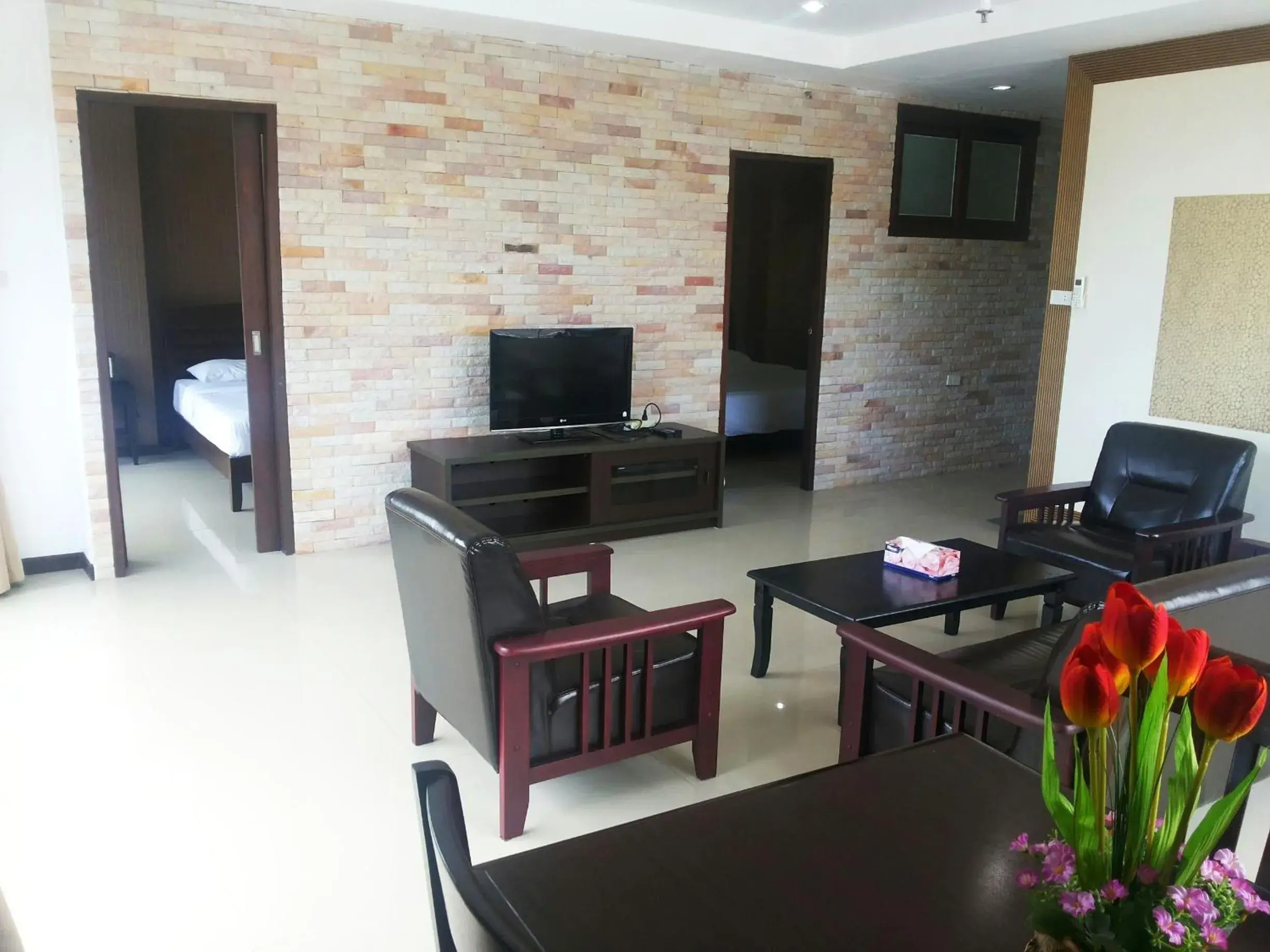 Two-Bedroom Apartment with Sea View in Patong Tower by United 21 Thailand Two-Bedroom Apartment with Sea View in Patong Tower by United 21 Thailand