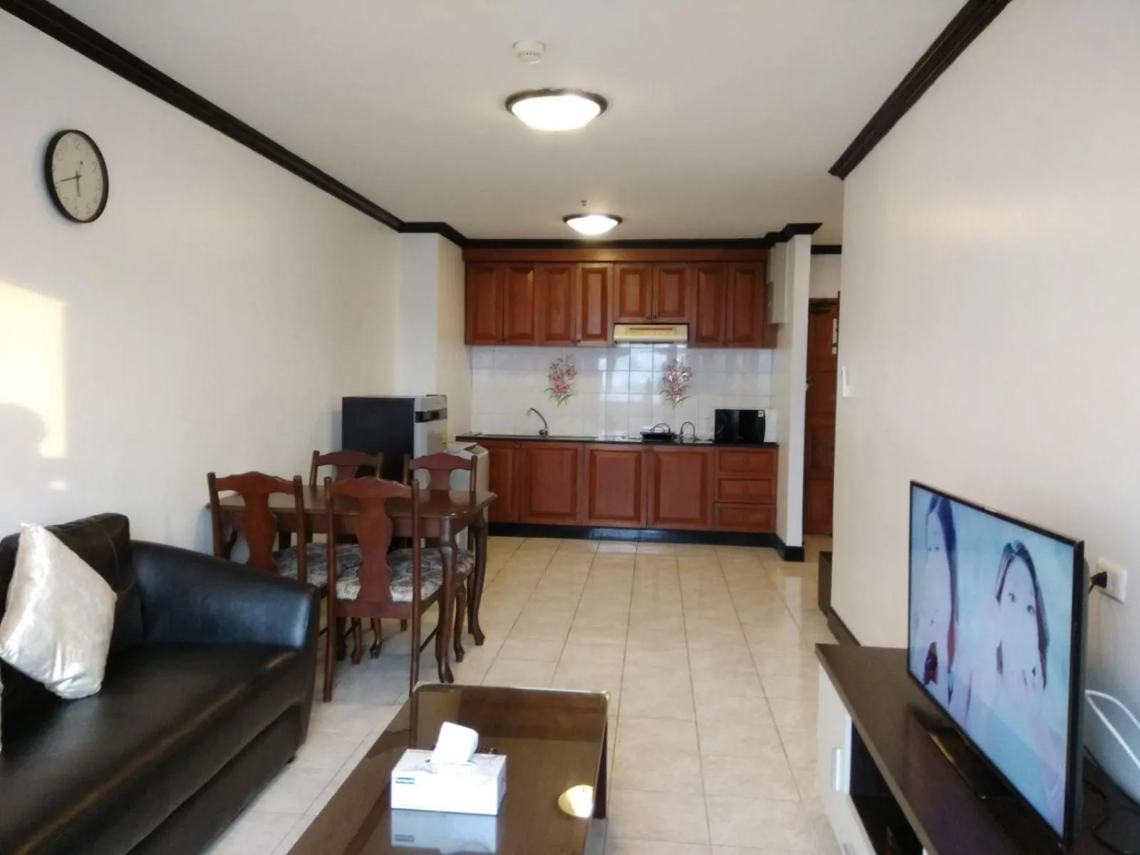 Kitchen or kitchenette in Patong Tower by United 21 Thailand