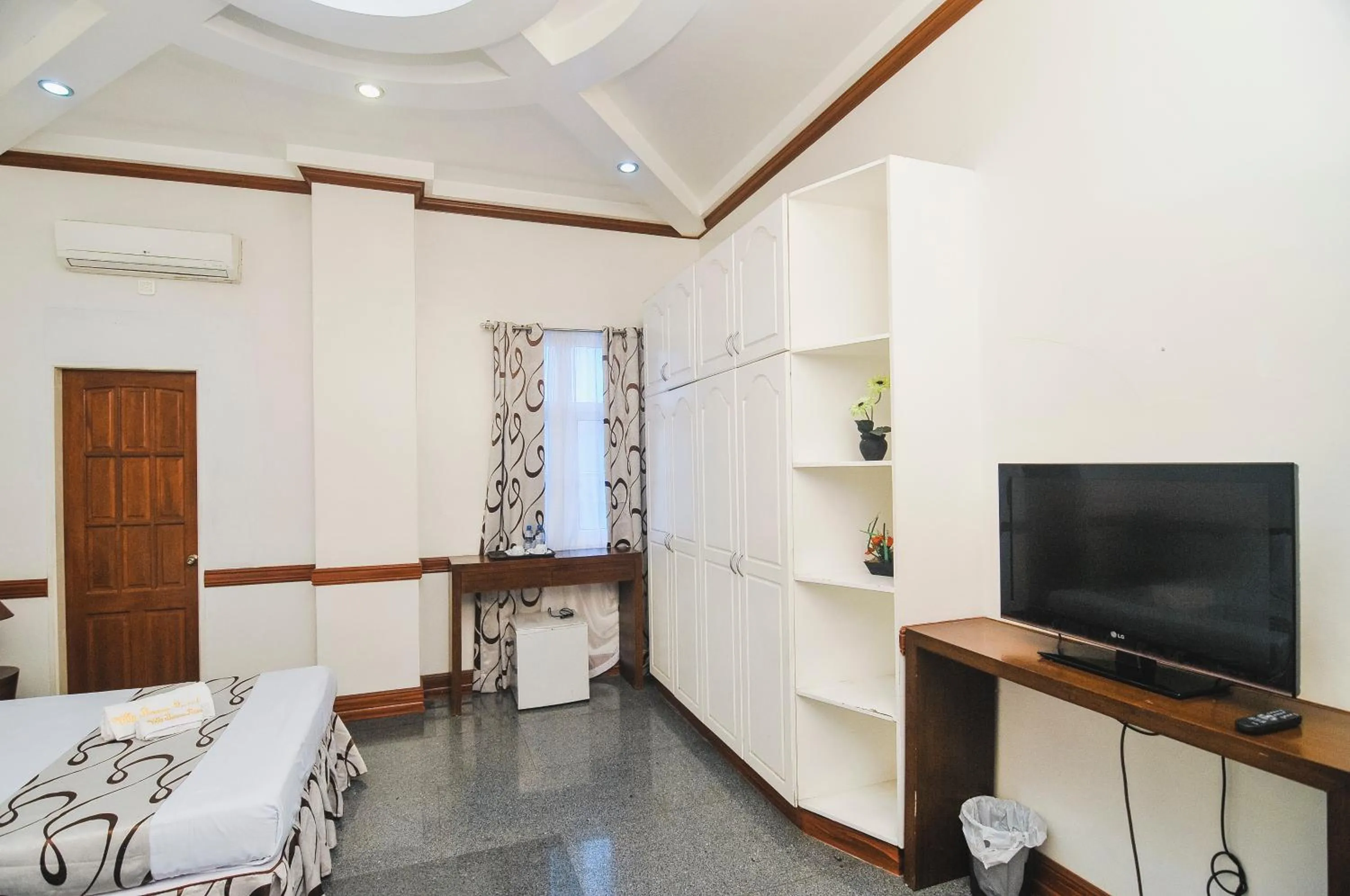 TV and multimedia, Bed in Villa Jhoana Resort