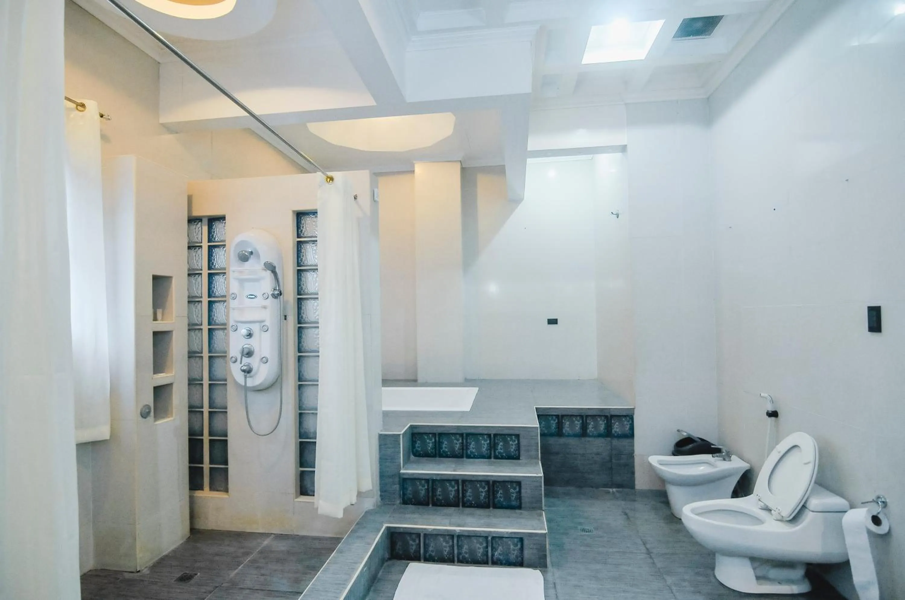 Bathroom in Villa Jhoana Resort