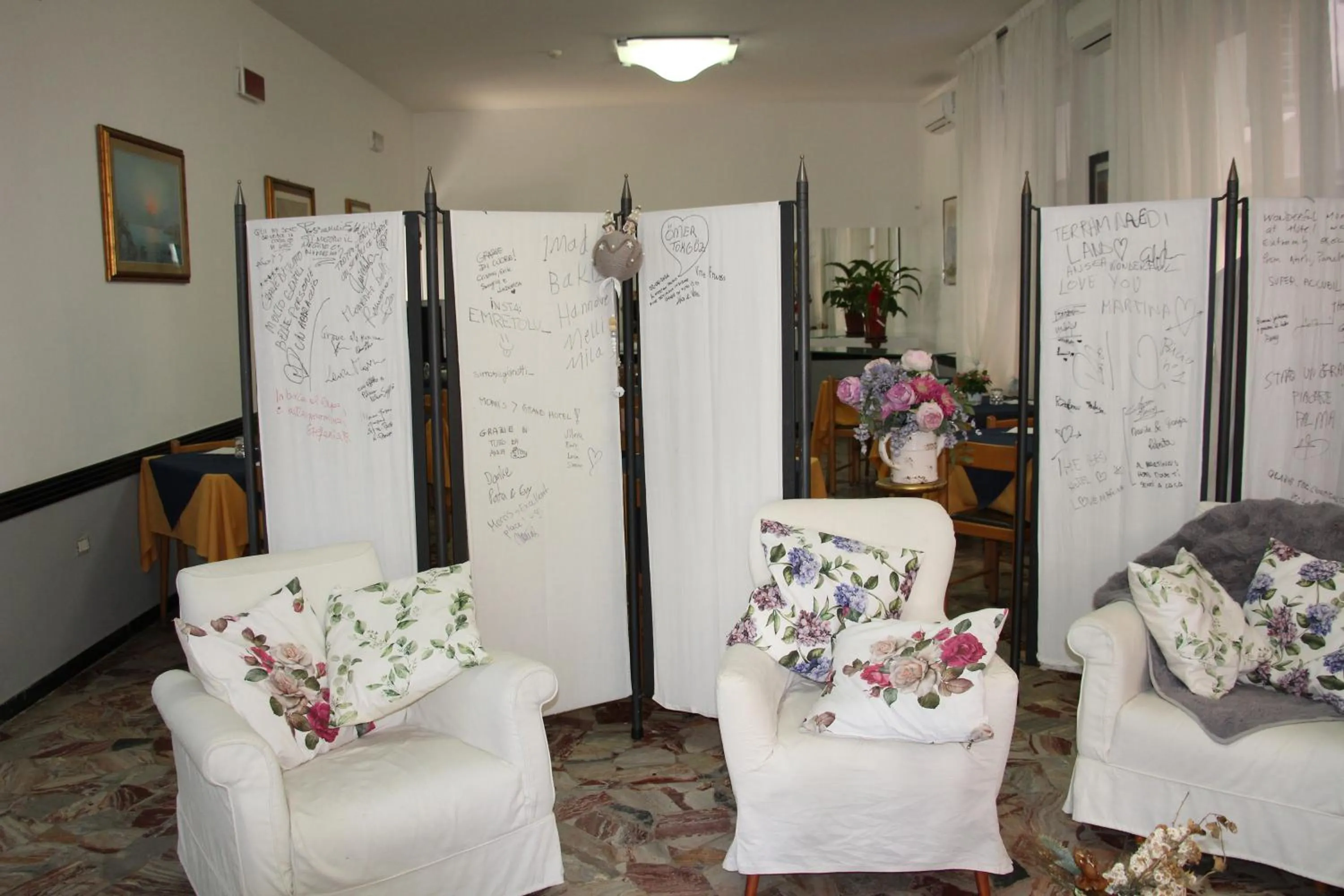 Living room in Martina's Hotel