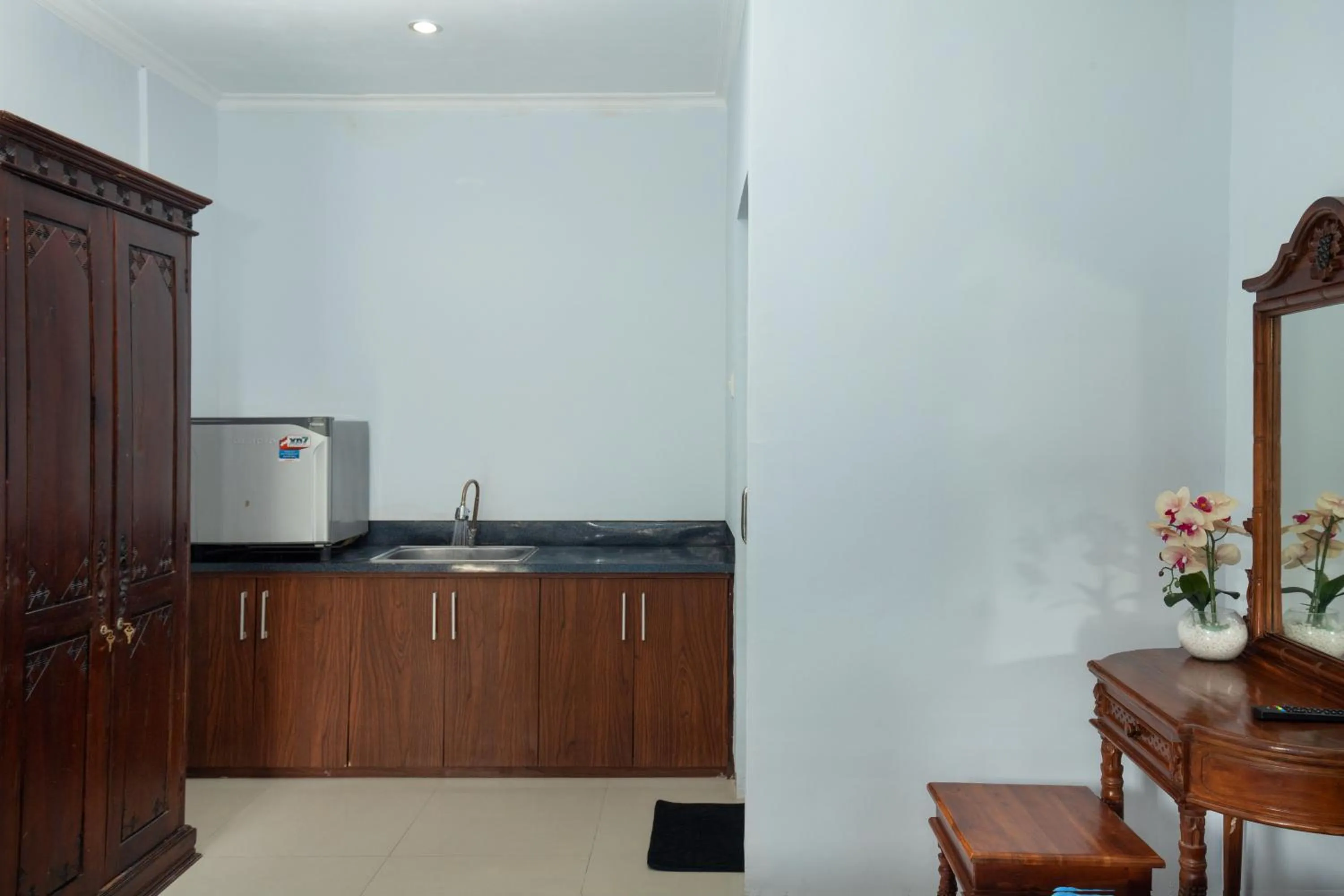 Bedroom in Graha Wedha Suite Kuta by kamara