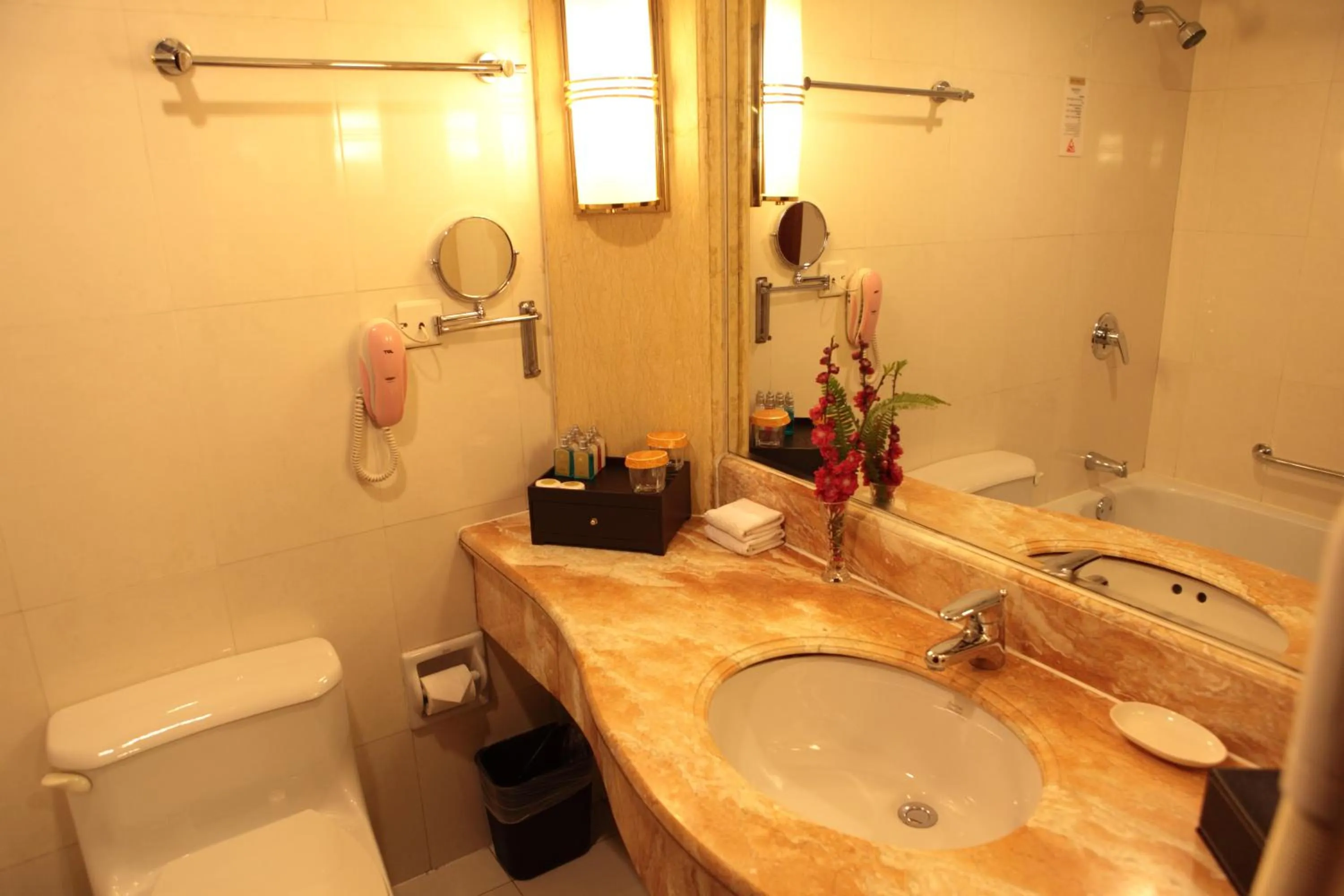 Toilet in E-mei Mountain Hotel