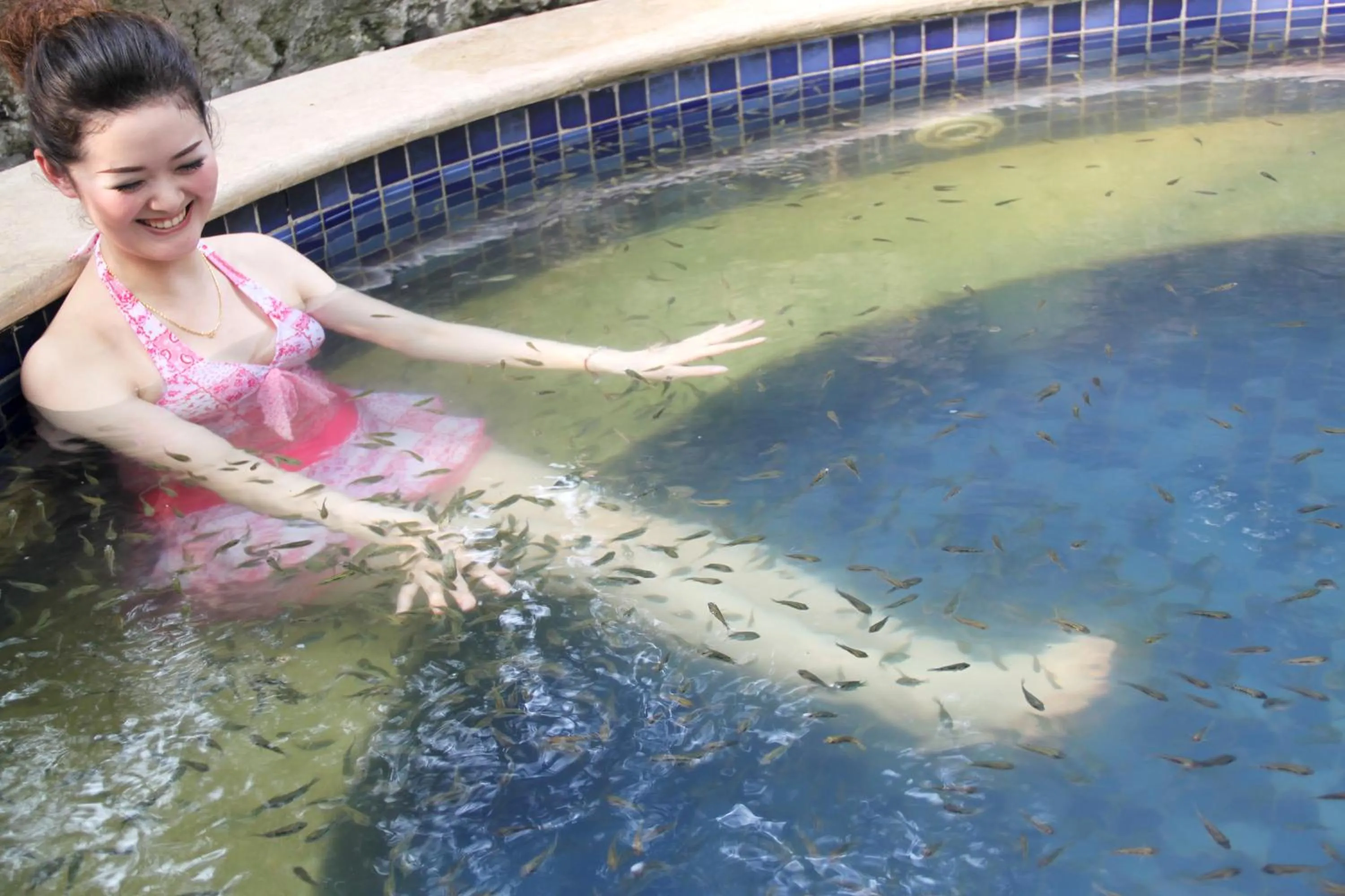 Hot Spring Bath in E-mei Mountain Hotel