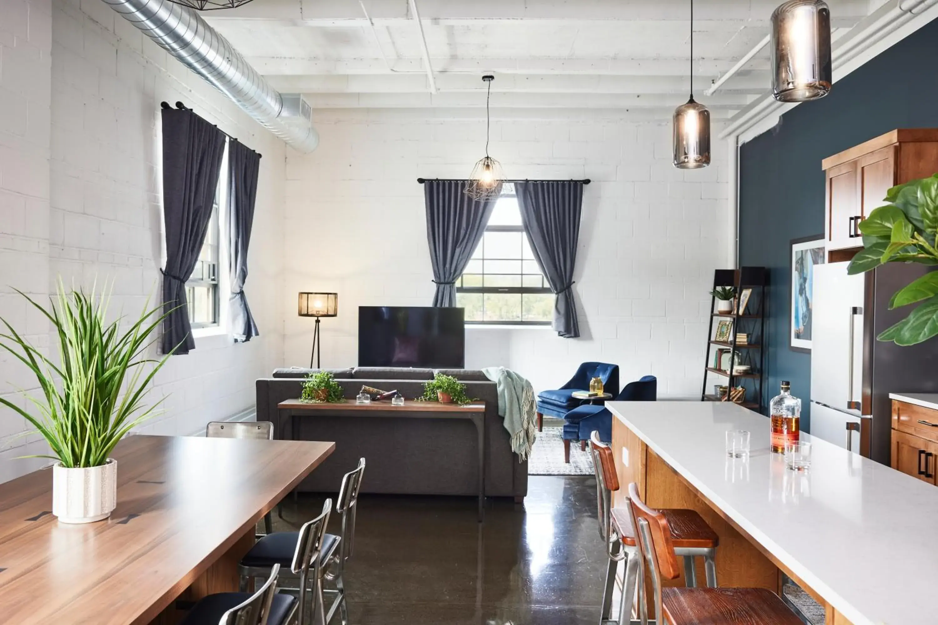 Queen Suite in The Confluence Hotel Queen Suite in The Confluence Hotel