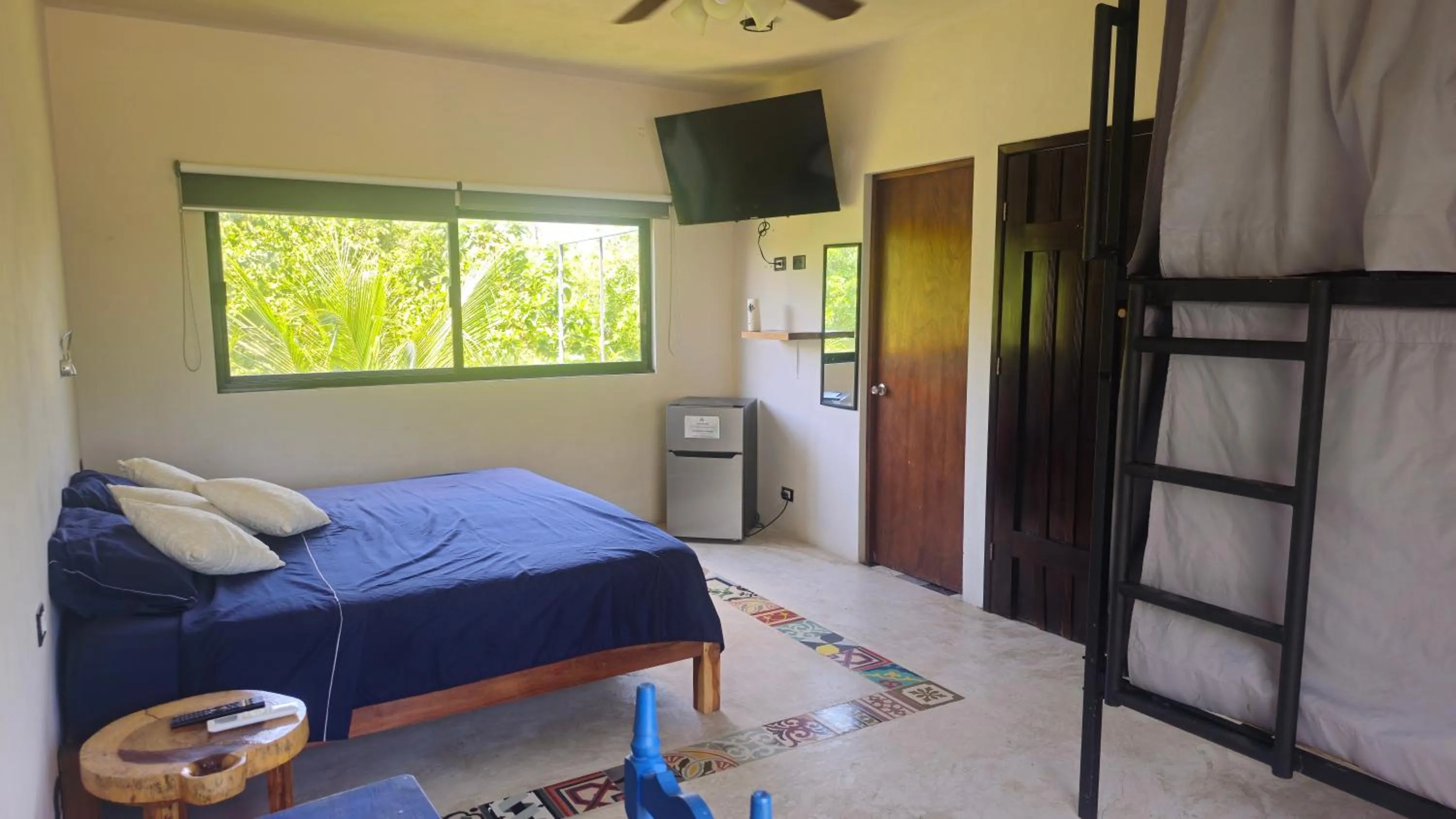 Bed in Maui Hostels Tulum