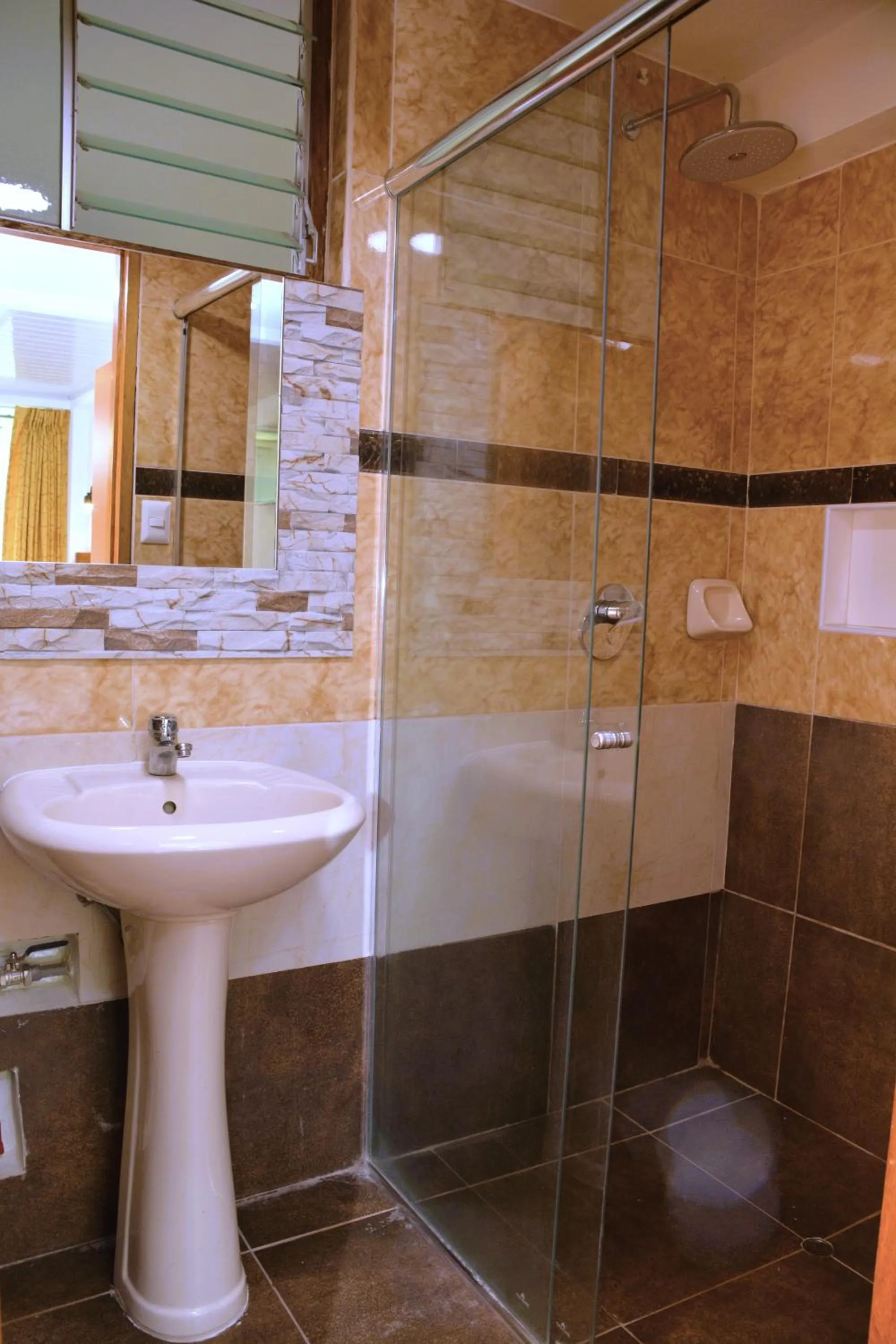 Shower in Hotel Inka Pisac