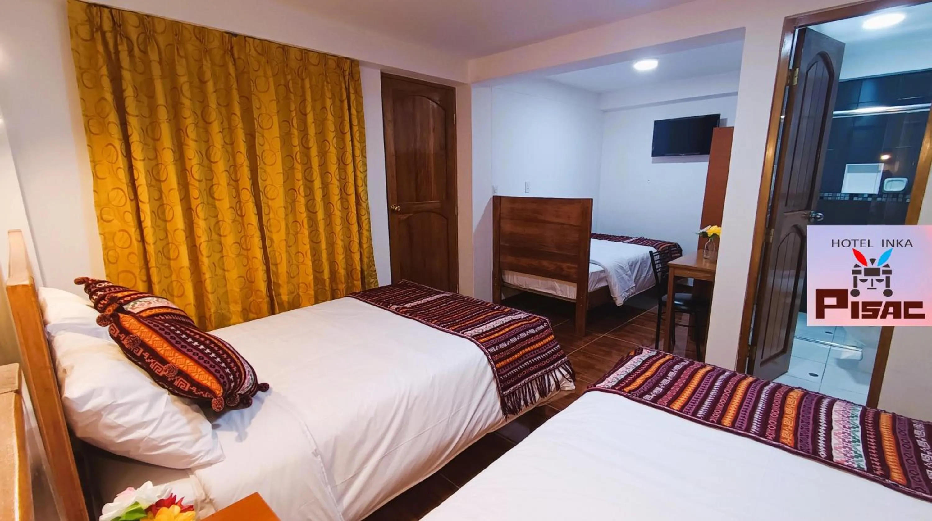 TV and multimedia, Bed in Hotel Inka Pisac