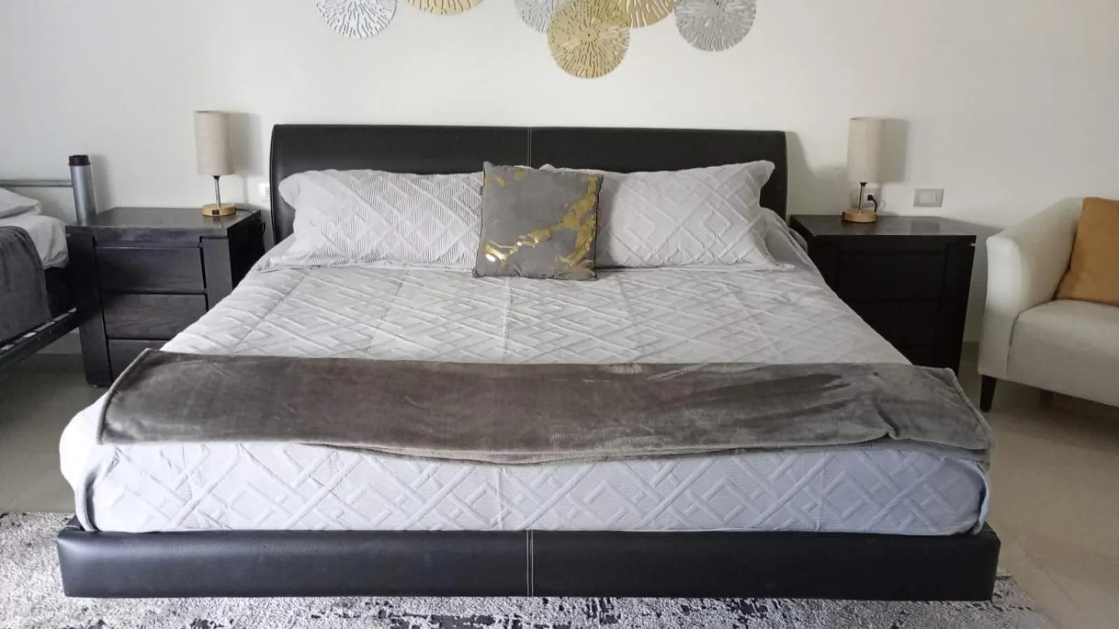 Bed in Mareazul Beachfront Resort - Casa Ancora