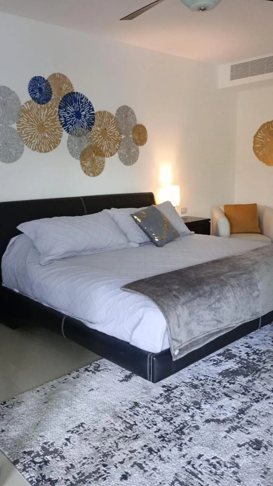 Bed in Mareazul Beachfront Resort - Casa Ancora