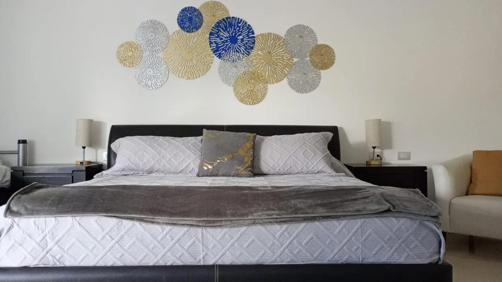 Bed in Mareazul Beachfront Resort - Casa Ancora