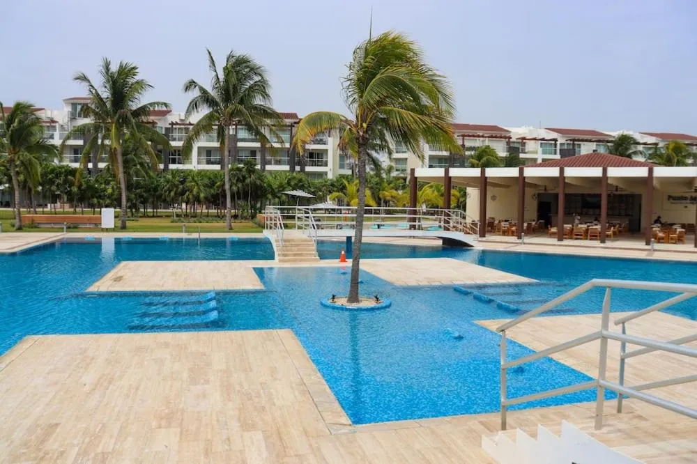 Mareazul Beachfront Resort - Casa Ancora